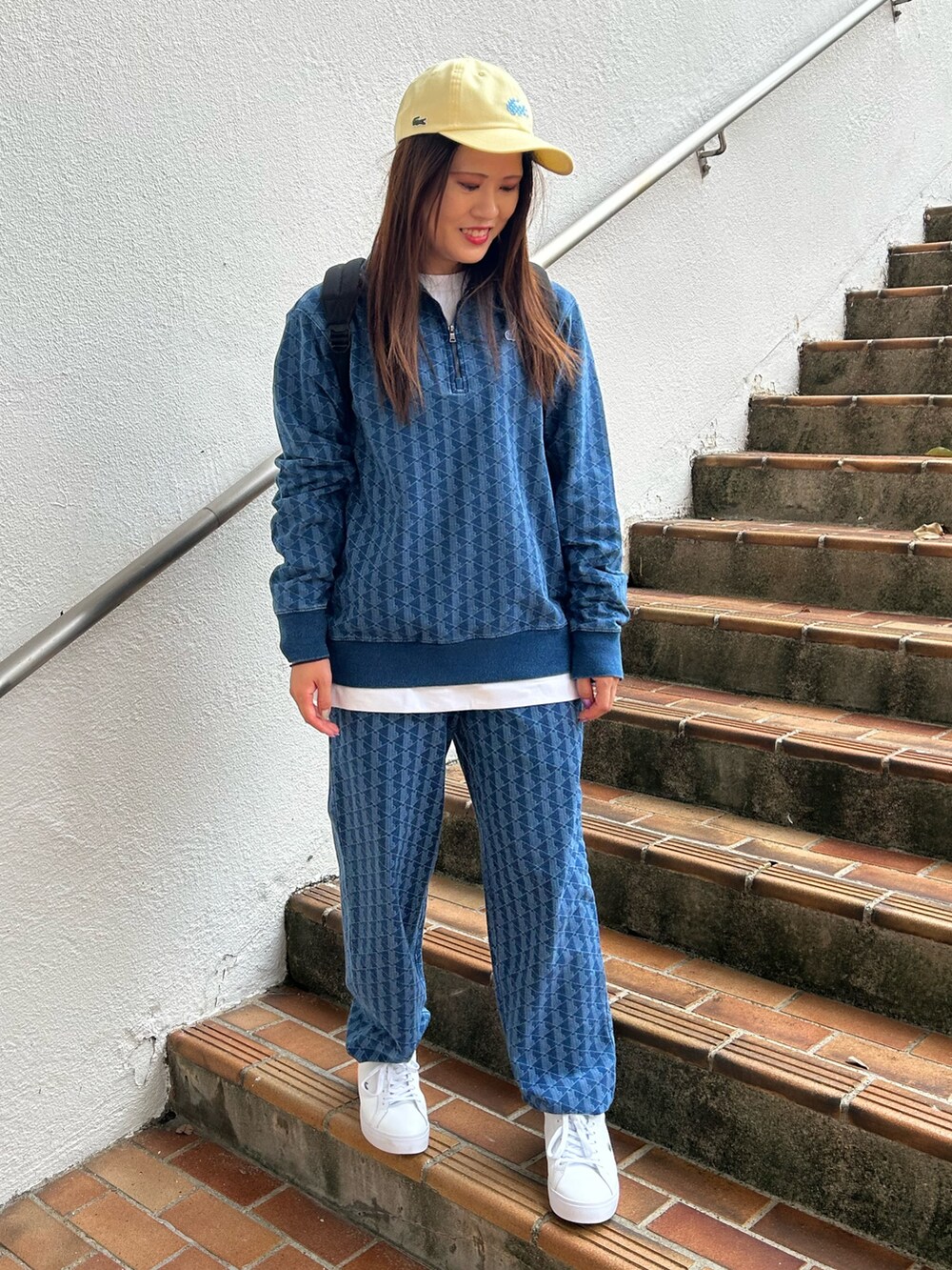 LACOSTEのジャージ（ブルー系）を使った人気ファッション