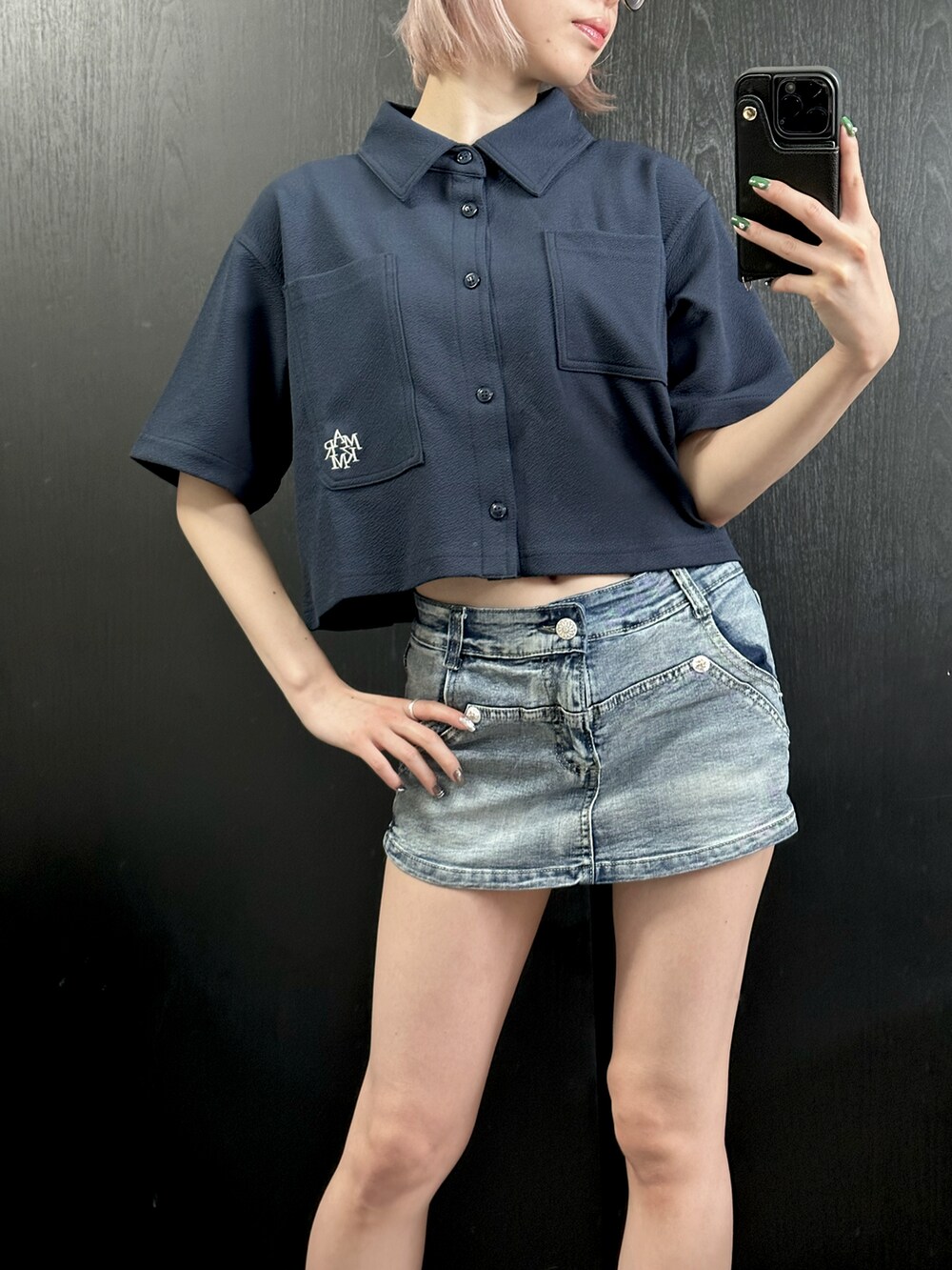 「夏コーデ、休日スタイル、お出かけコーデ、スポーツmix、ストリートカジュアル、ストリート女子、韓国コーデ、韓国ブランド、韓国ストリート、韓国好きな人と繋がりたい、スニーカー×靴下、スニーカースタイル、キャップコーデ、シャツ×デニム、夏服コーデ」｜「MARKMのアイテム（シャツ/ブラウス、ブルー系）」を使った、niru♥さん（レディース・156cm）の夏コーディネートの5枚目の写真