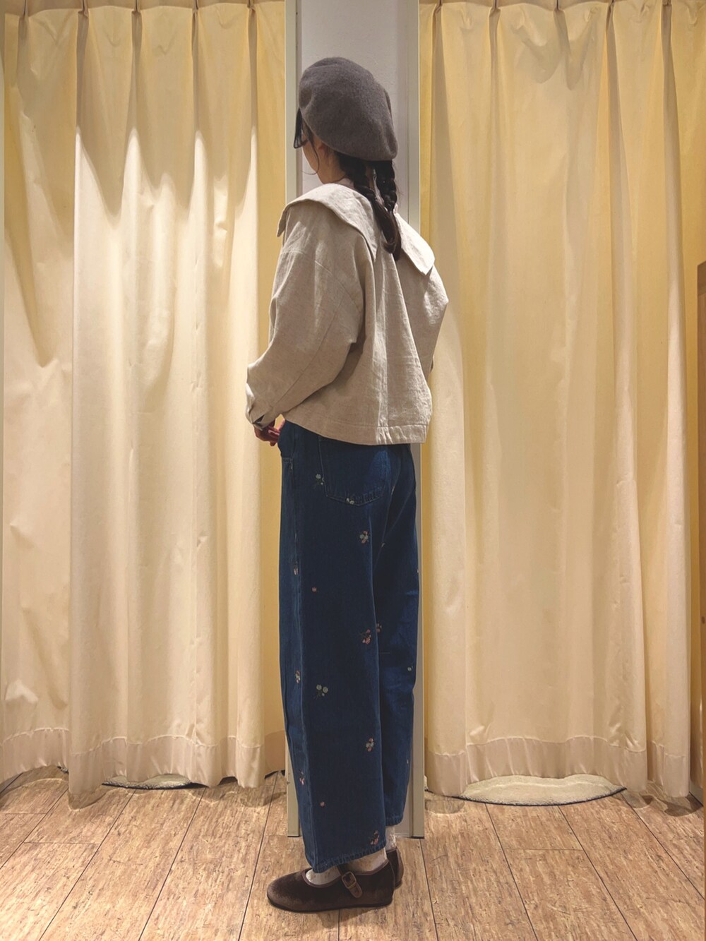 「サマンサ モスモス(Samansa Mos2)、Samansa Mos2、SM2、オトナ女子、シンプルスタイル、秋服、オトナカワイイ、お出かけコーデ、おしゃれさんと繋がりたい、大人ガーリー」｜「Samansa Mos2の前後着ピンタックフリルブラウス（シャツ/ブラウス、ピンク系）」を使った、りんごさん（レディース・167cm）の秋コーディネートの2枚目の写真