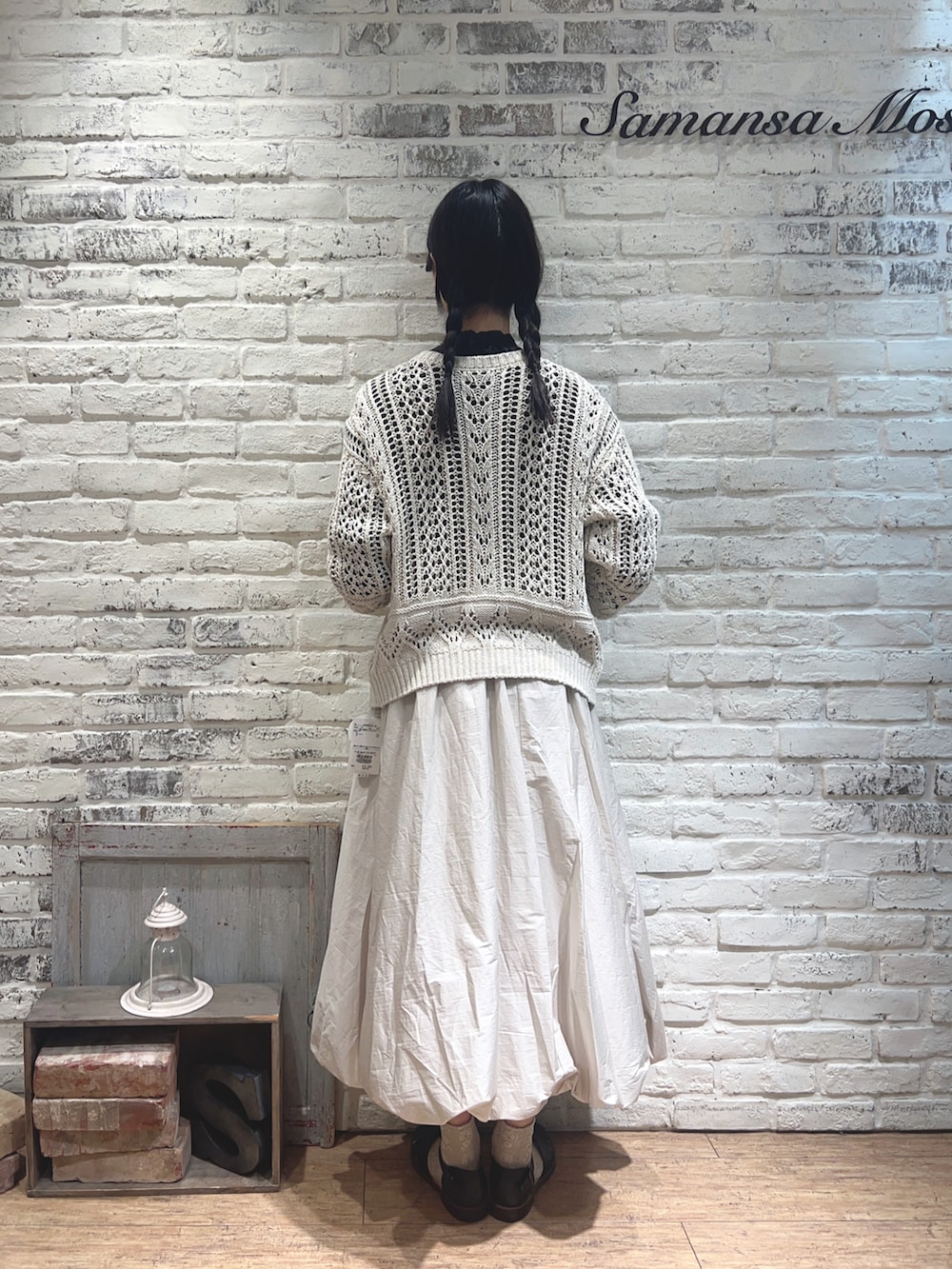 「TSUHARU by Samansa Mos2のウエストスモッキングバルーンスカート(スカート、ホワイト系)」を使った、りんごさん(レディース・167cm)の夏コーディネートの2枚目の写真