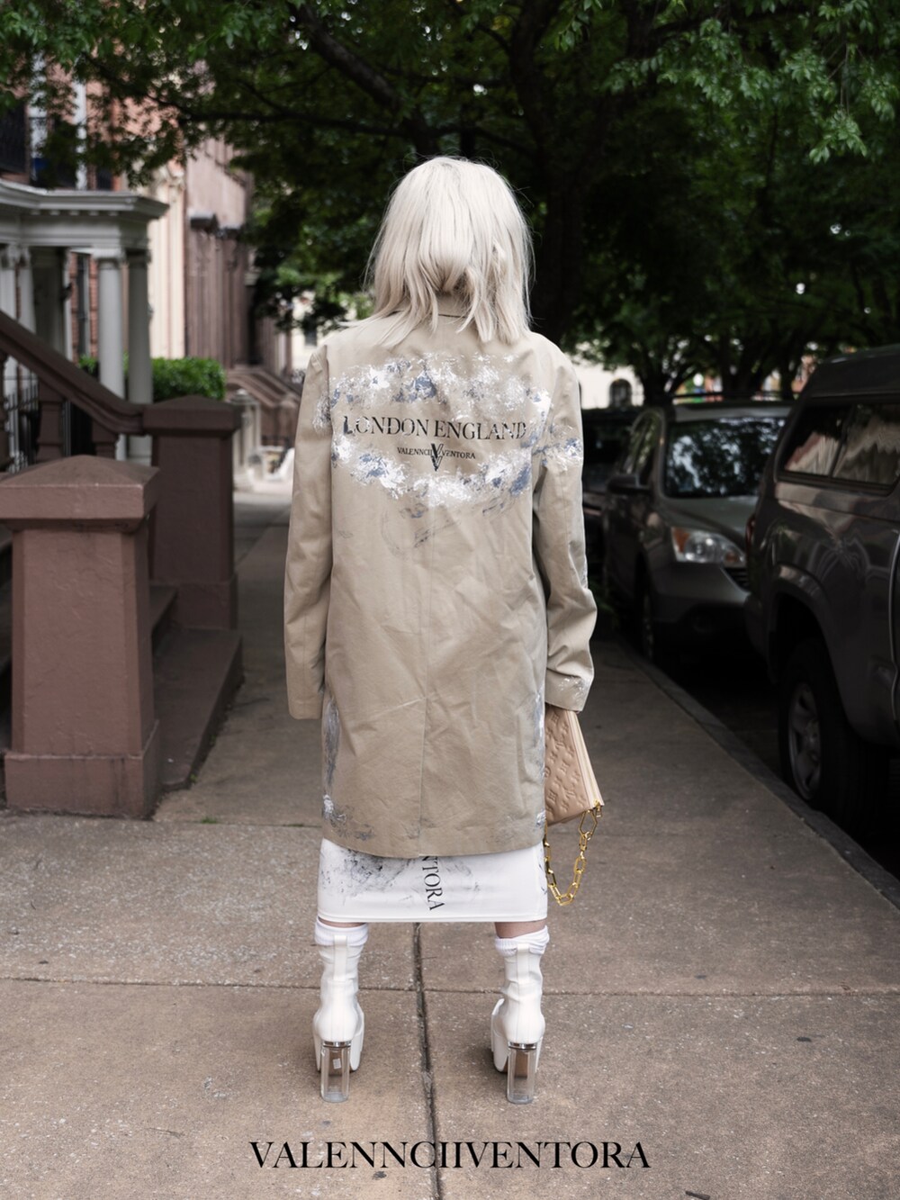 「trench coat、moderntrenchcoat、customtrenchcoat、oversizedtrenchcoat」｜「Valenncii Ventoraのアイテム（その他アウター、ベージュ系）」を使った、valennciiさん（レディース・163cm）の春コーディネートの3枚目の写真