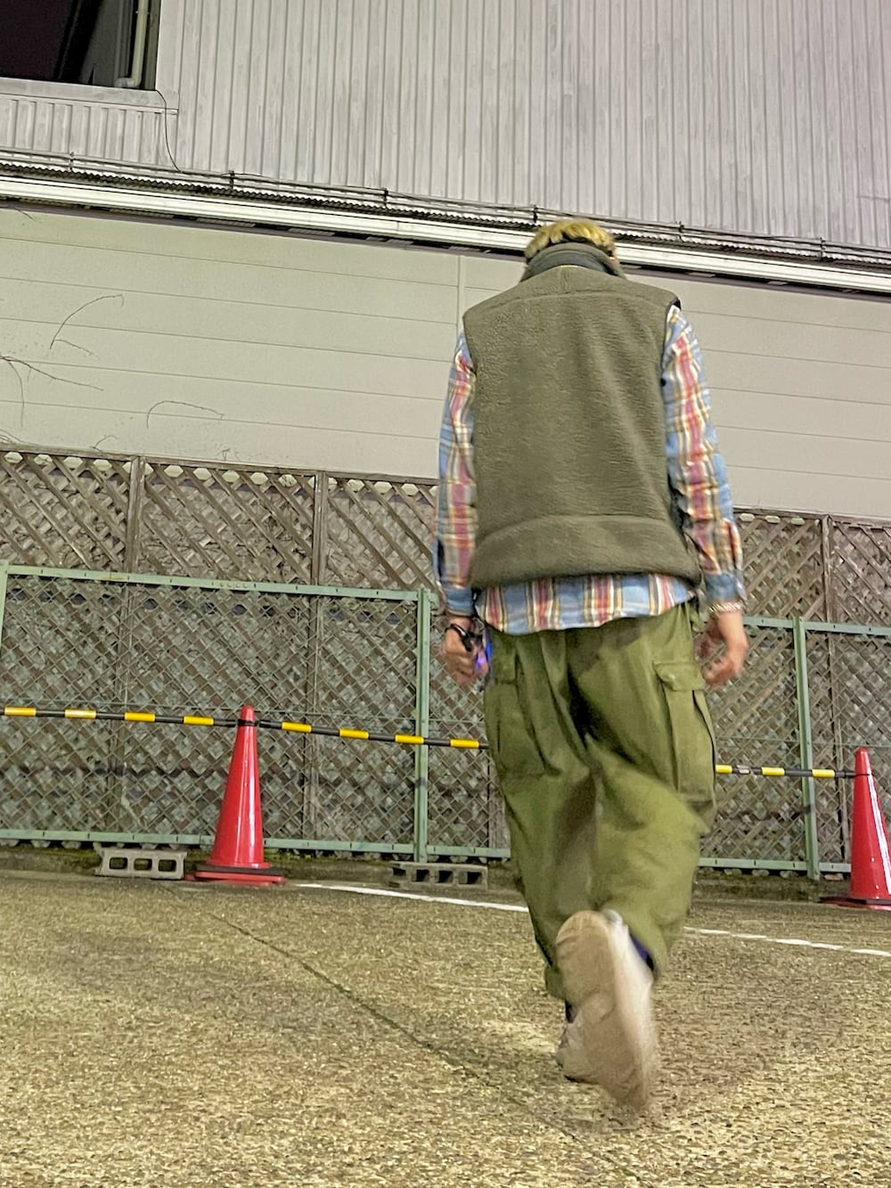 「古着MIX、M-65、ミリタリー、アメカジ、メガネ男子、古着」｜「patagoniaのpatagonia [パタゴニア] キッズ レトロX ベスト（ベスト、グリーン系）」を使った、YUNさん（メンズ・180cm）の春コーディネートの3枚目の写真