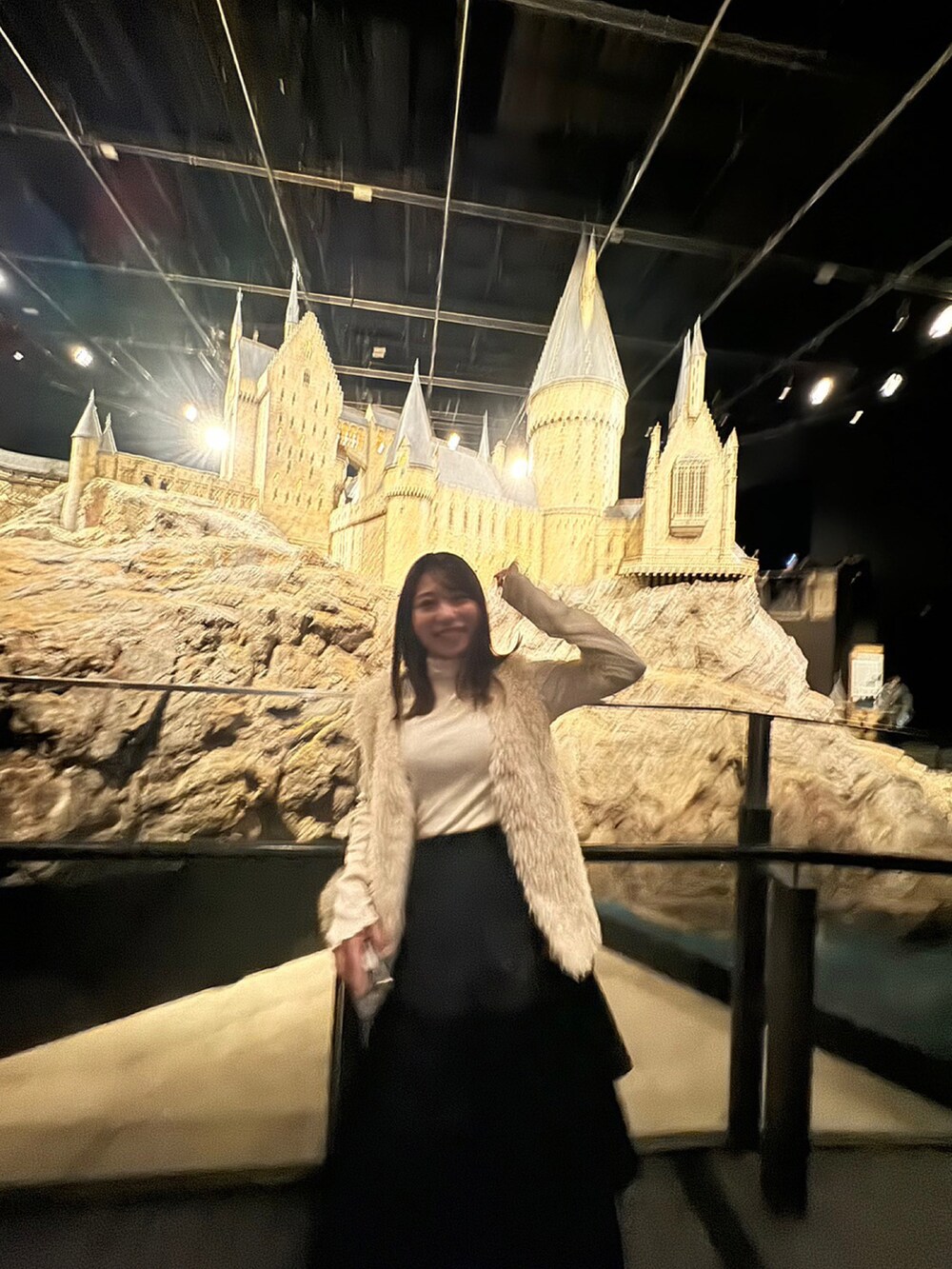 「低身長コーデ、低身長、ミュージアム、お出かけコーデ、きれいめコーデ、ぽっちゃりコーデ」｜「ZOZOのアイテム（ベスト、ホワイト系）」を使った、ujnacocoさん（レディース・148cm）の夏コーディネートの2枚目の写真