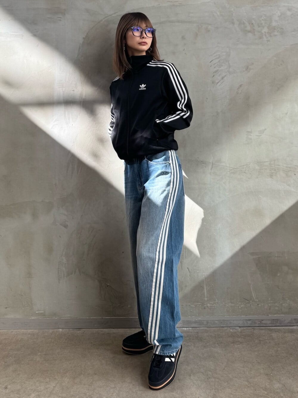 美品00s old adidas サイドラインブラックデニム スリーストライプス レディース ADIDAS ORIGINALS × KSENIASCHNAIDER スリーストライプス