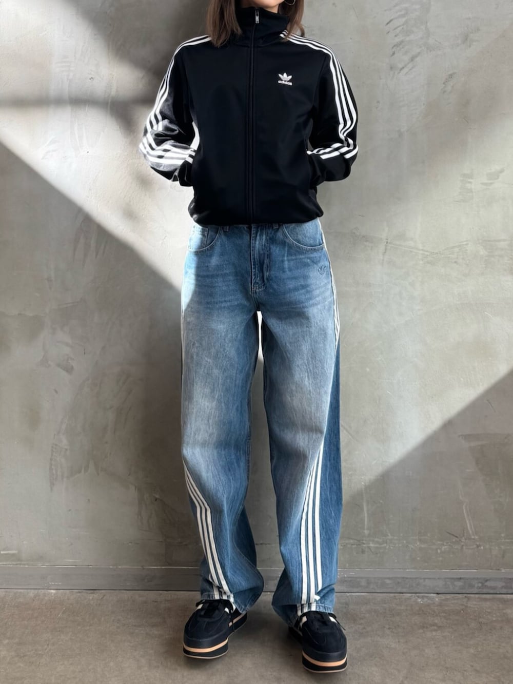 スリーストライプス 半袖ベビーTシャツ、Adilenium シーズン3 ルーズ