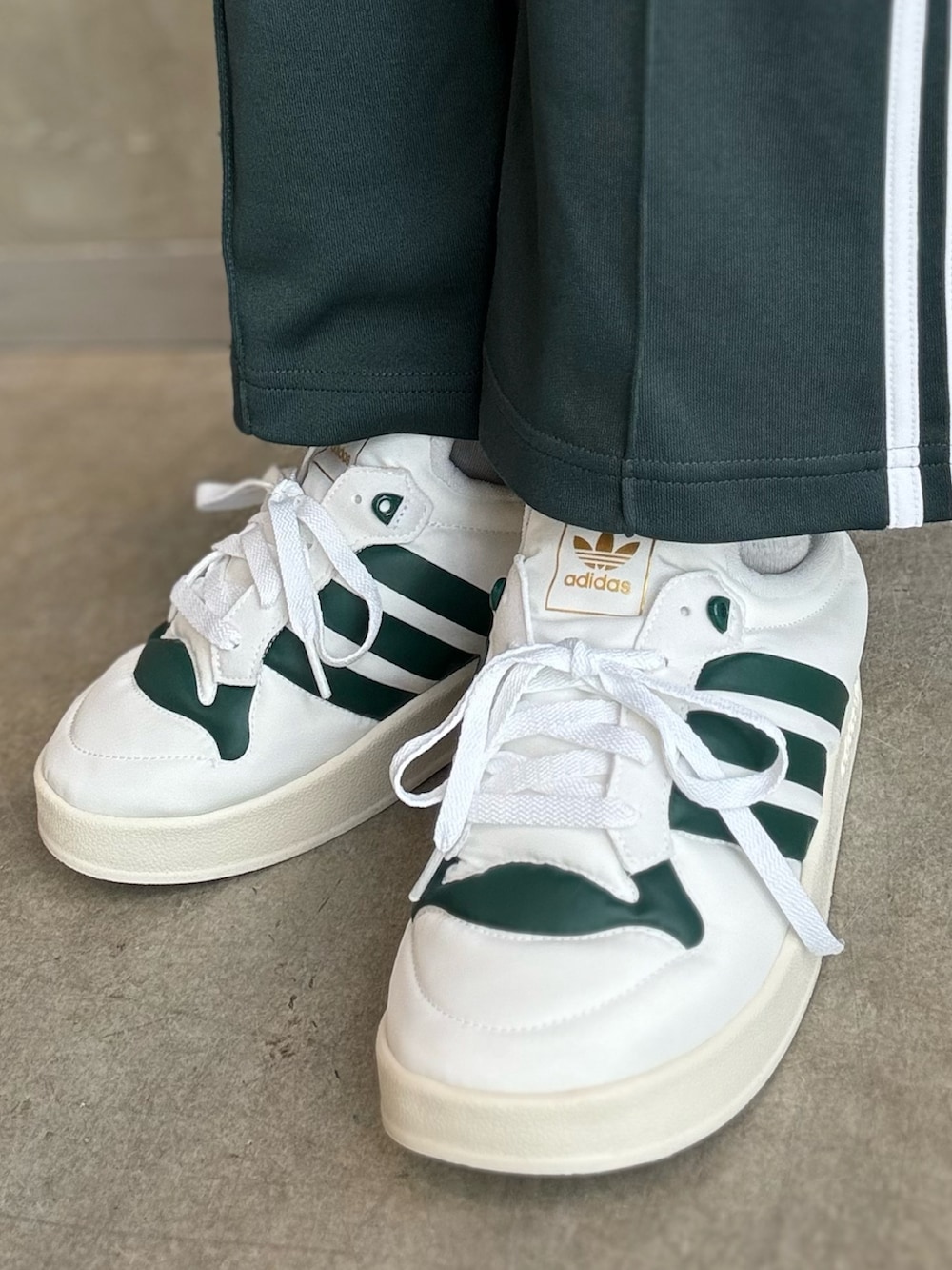 AG(アディダス オリジナルスショップ 福岡)｜adidasのポロシャツを使っ