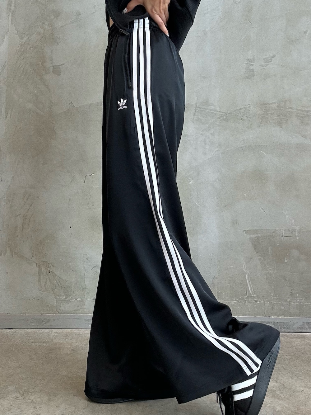 AG(アディダス オリジナルスショップ 福岡)｜adidasのスウェット