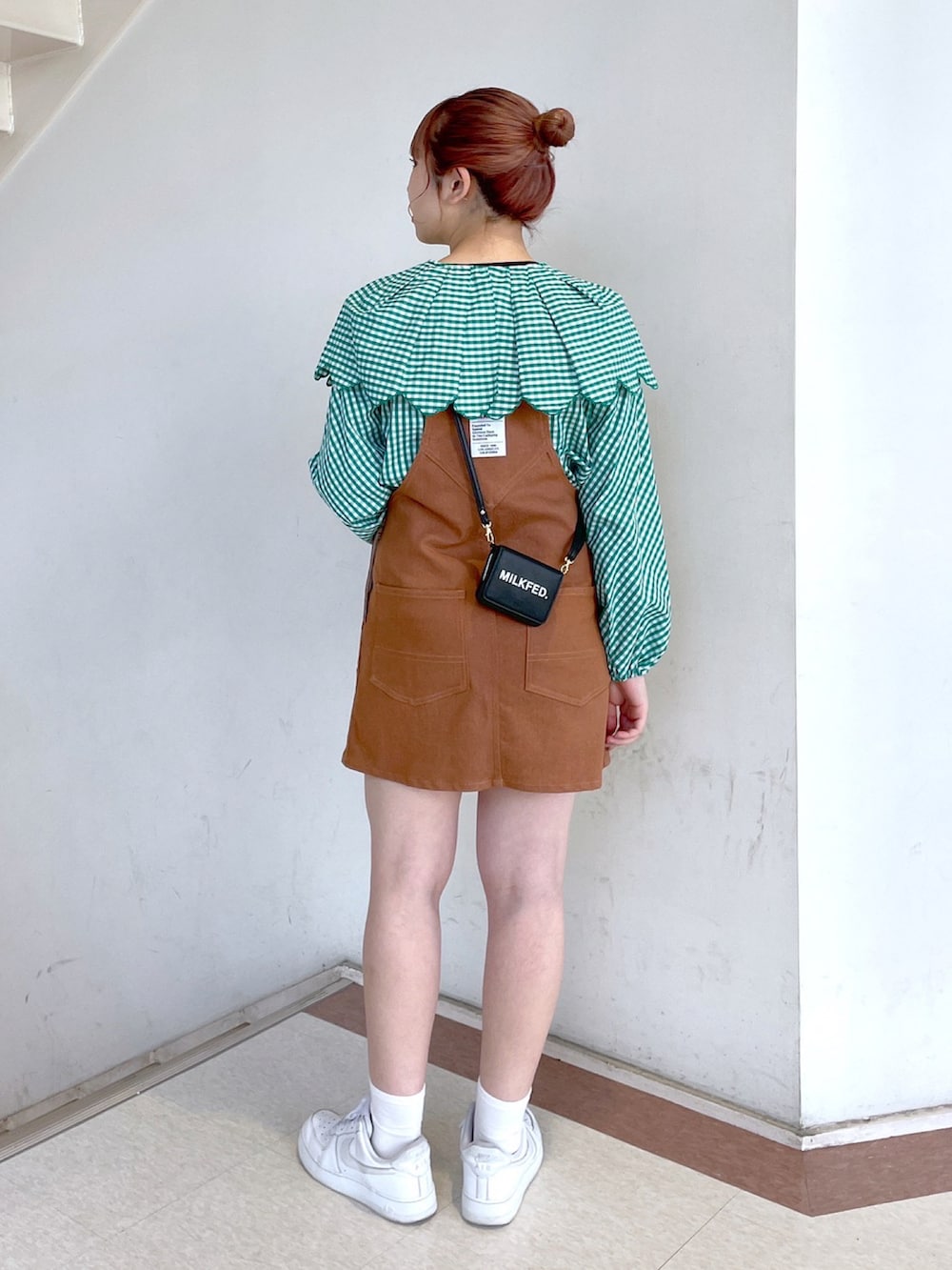 「春コーデ、おしゃれさんと繋がりたい、MILKFED.、ミルクフェド、159cm、私の推しブランド、カラーコーデ、韓国ファッション、休日スタイル、きれいめカジュアル」｜「MILKFED.のGINGHAM BIG COLLAR BLOUSE（シャツ/ブラウス、グリーン系）」を使った、ゆんさん（レディース・159cm）の冬コーディネートの3枚目の写真