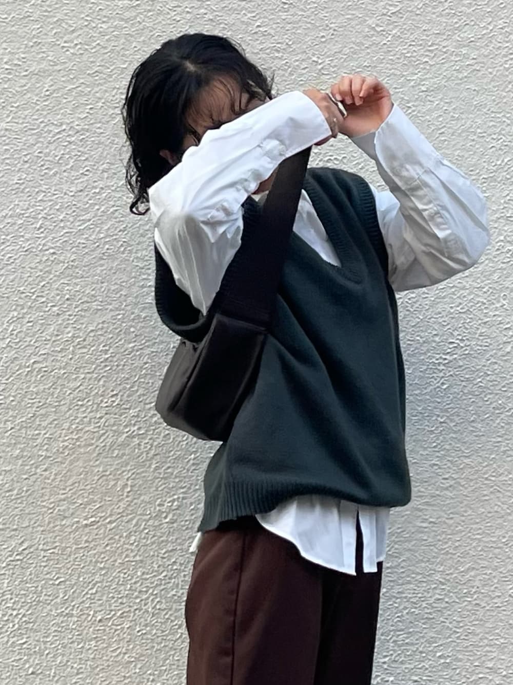 「COS、Paraboot、パラブーツ、ミカエル、古着MIX、古着、used」｜「usedのアイテム（ベスト、グリーン系）」を使った、sawaさん（レディース・160cm）の秋コーディネートの2枚目の写真
