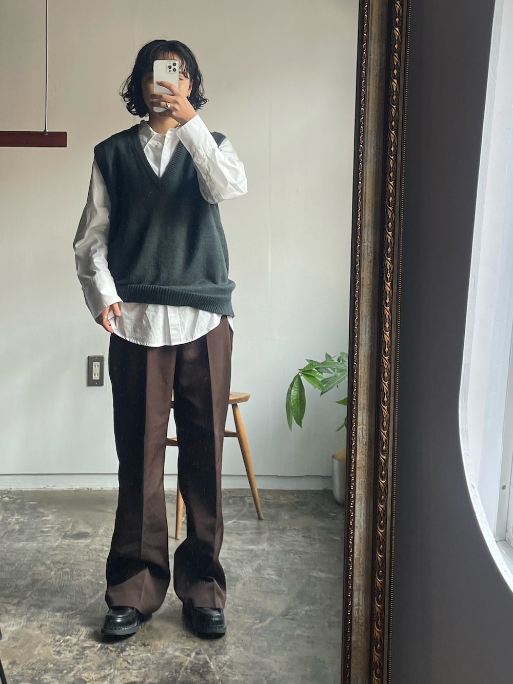 「COS、Paraboot、パラブーツ、ミカエル、古着MIX、古着、used」｜「usedのアイテム（ベスト、グリーン系）」を使った、sawaさん（レディース・160cm）の秋コーディネートの3枚目の写真