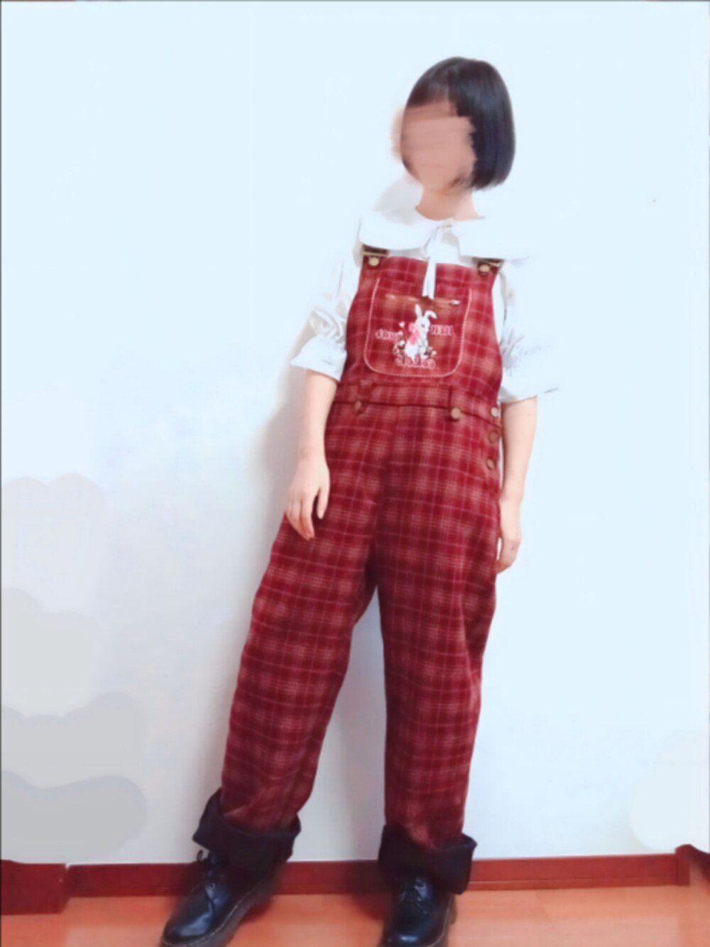 「夏服、夏服コーデ、夏コーデ、サロペット、オーバーオール、オーバーオールコーデ、オールインワン、チェック柄、ゆるコーデ、プチプラ、ガーリー、レトロ、GRL、襟付きブラウス、ボーイッシュ」｜「citron elegantのアイテム（サロペット/オーバーオール、レッド系）」を使った、まめまるふくさん（レディース・156cm）の秋コーディネートの3枚目の写真