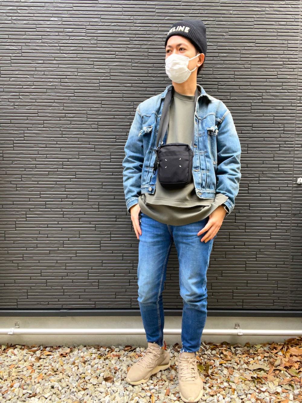 「大人コーデ、スニーカー、デニムコーデ、セリーヌ、Y-3、メゾンマルジェラ、セットアップ」|「ZARAのアイテム(デニムパンツ、ブルー系)」を使った、junpei3さん(メンズ・177cm)の冬コーディネートの2枚目の写真