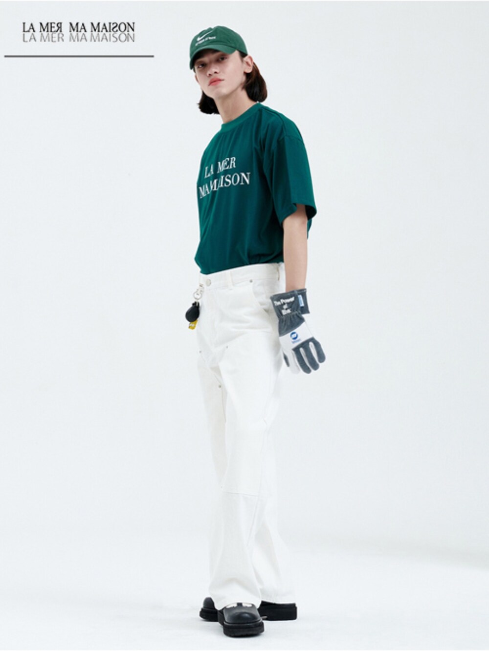 「韓国ファッション、韓国ブランド、日本未入荷、ストリートコーデ、ストリート、メンズライク、半袖Ｔシャツ、ロゴT、古着MIX、韓国コーデ」｜「LA MER MA MAISONのアイテム（Tシャツ/カットソー、ブルー系）」を使った、アインツさん（メンズ・182cm）の春コーディネートの3枚目の写真