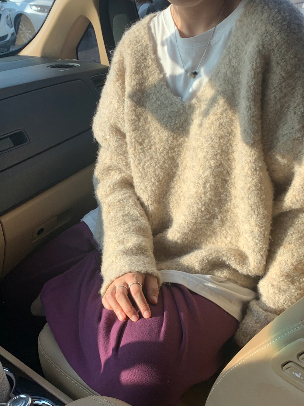 その他のパンツを着用したレディースの秋コーディネートの2枚目の写真