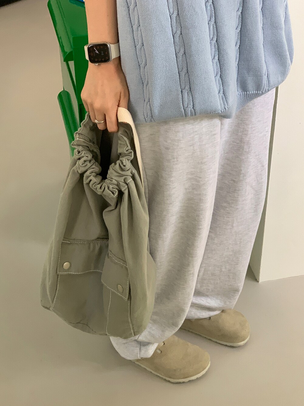 その他のバックパック/リュックを着用したレディースの夏コーディネートの5枚目の写真