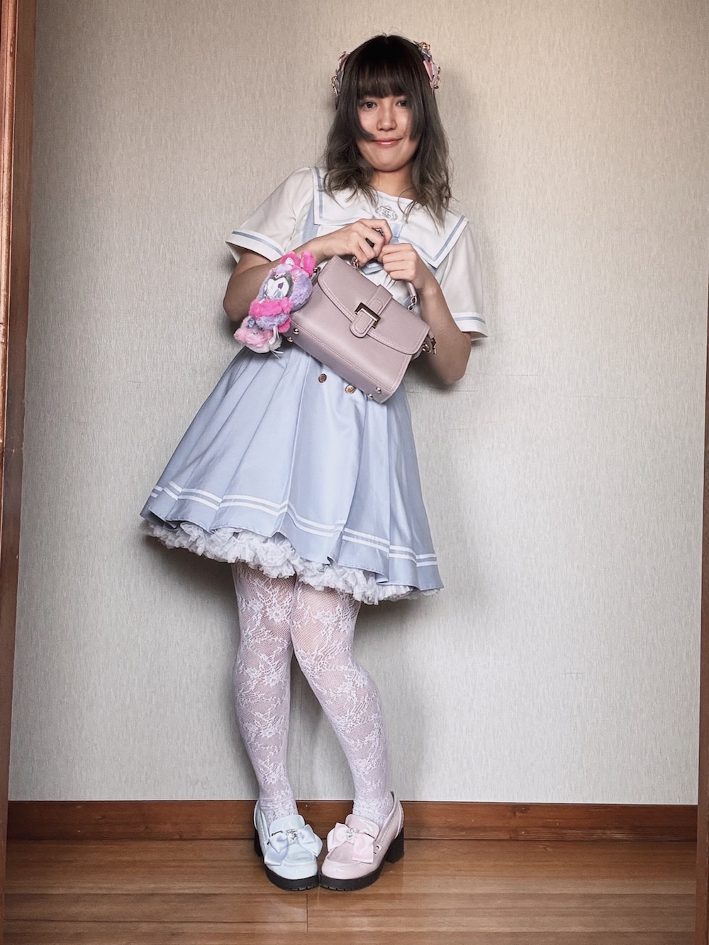 「春めき満開コーデ、イースターコーデ、アシンメトリー、amavel」｜「Amavelのアイテム（ワンピース、ブルー系）」を使った、すずらんさん（骨格ウェーブ・レディース・162cm）の春コーディネートの3枚目の写真