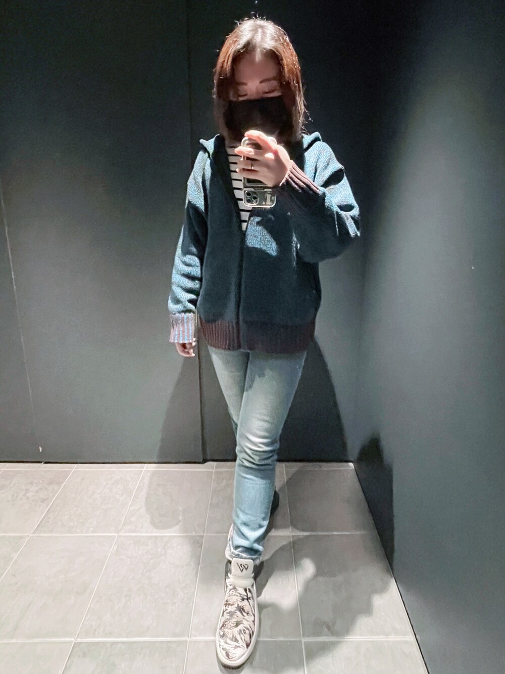 「冬コーデ、knitwear」｜「UNIQLOのUNIQLO and MARNI MIX COLOR YARN OVERSIZED FULL-ZIP HOODIE（パーカー、ブルー系）」を使った、ココ 💭さん（レディース・157cm）の冬コーディネートの2枚目の写真
