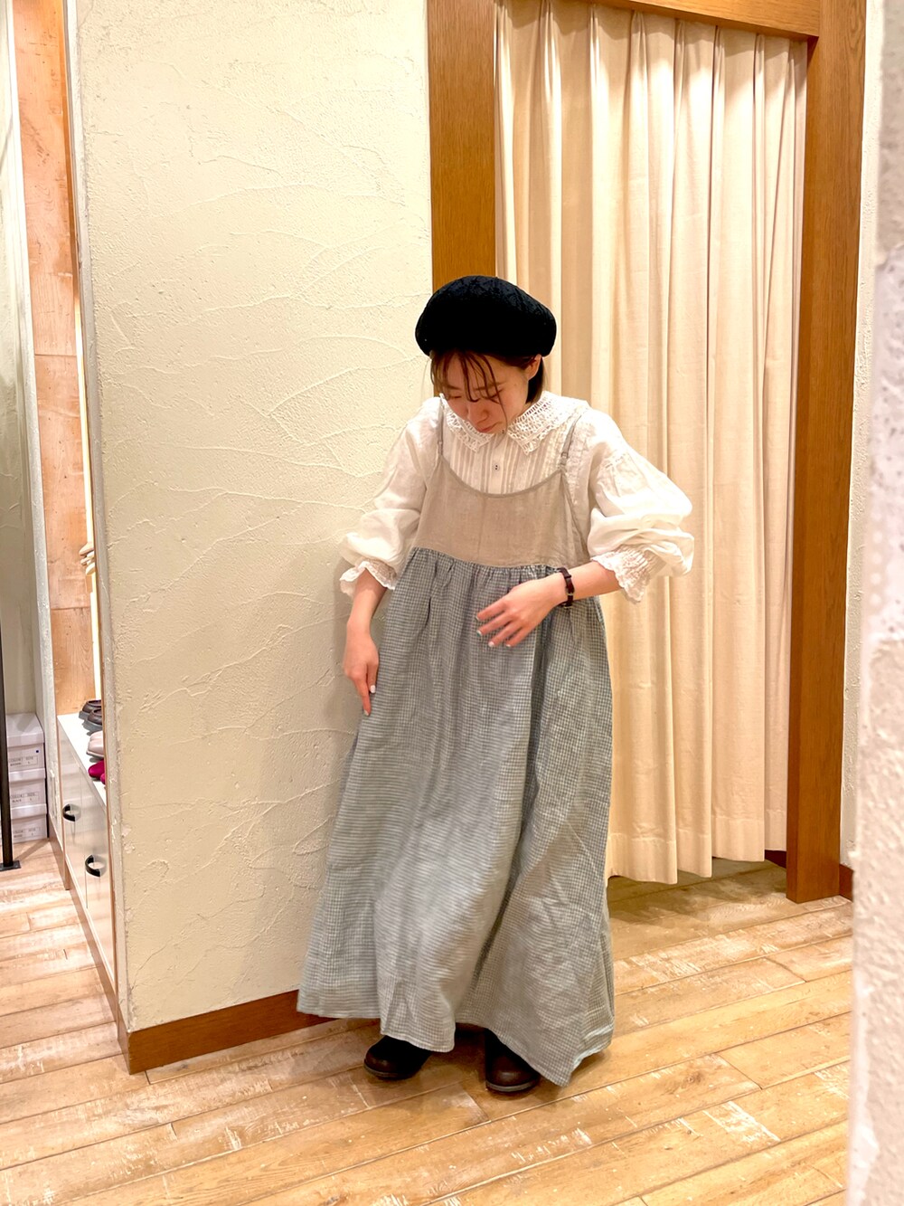 「春、低身長コーデ、おでかけコーデ、kazumiコラボ、Samansa Mos2、ナチュラル」｜「Samansa Mos2のアイテム（シャツ/ブラウス、ホワイト系）」を使った、minimamuhayashiさん（レディース・146cm）の冬コーディネートの2枚目の写真
