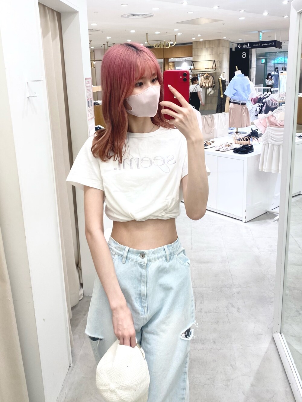 「ootd、one after another NICE CLAUP、骨格ウェーブ、高身長女子、高身長コーデ、デニム、大人かわいい、プチプラ、プチプラコーデ、春夏コーデ、夏コーデ、休日コーデ、キレイめ、オトナ女子、着回しコーデ」|「Seemi. byNICECLAUPの【Seemi】Seemi 刺しゅうTee(Tシャツ/カットソー、ホワイト系)」を使った、moeさん(レディース・172cm)の夏コーディネートの2枚目の写真
