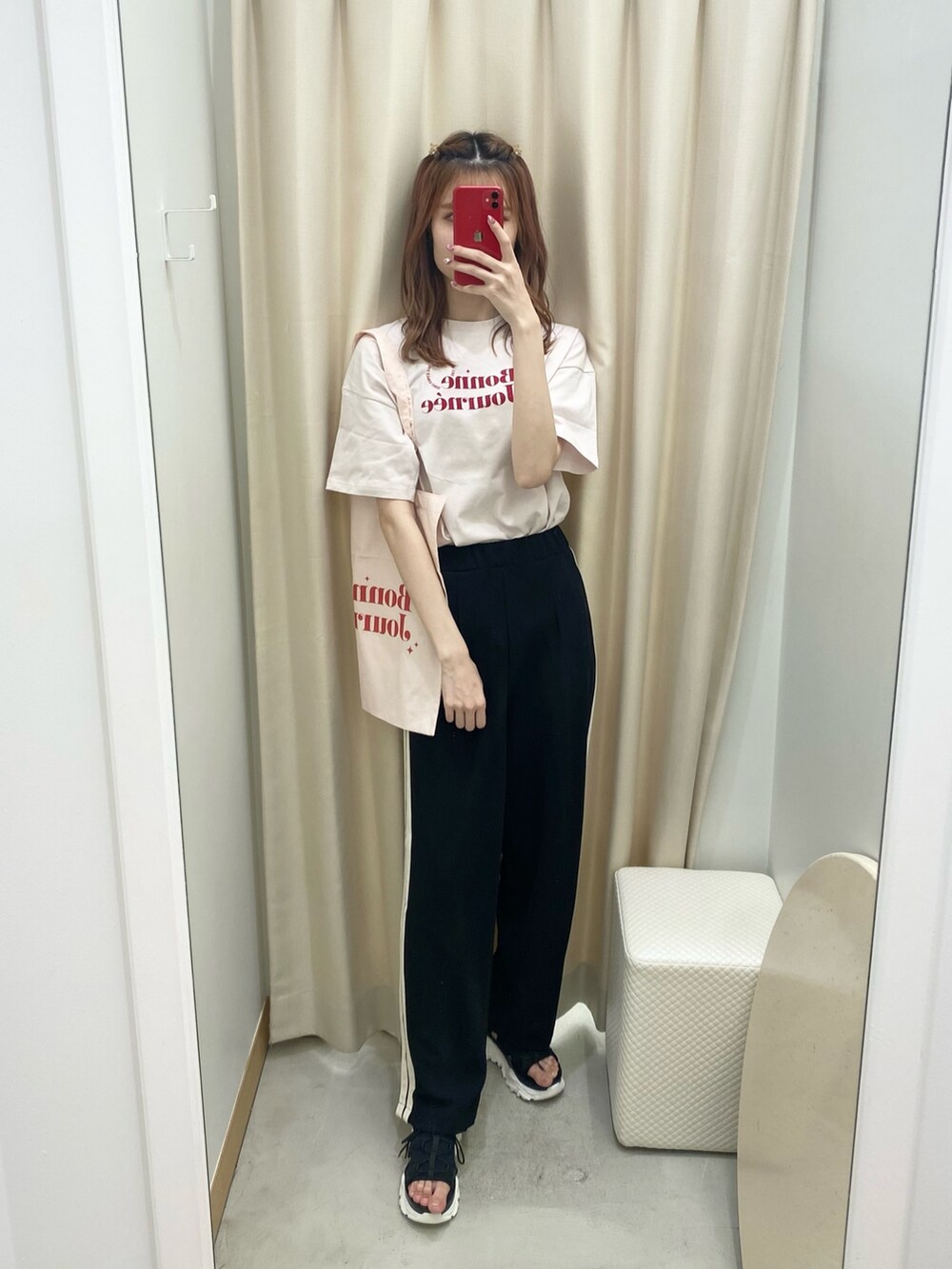 「ナイスクラップ、one after another NICE CLAUP、ootd、骨格ウェーブ、高身長女子、高身長コーデ、休日スタイル、パンツスタイル、カジュアル、カジュアルコーデ、ピンク、プチプラ、シンプル、シンプルコーデ、夏コーデ」｜「one after another NICE CLAUPのオーバーサイズアソートTシャツ（Tシャツ/カットソー、ピンク系）」を使った、moeさん（レディース・172cm）の夏コーディネートの4枚目の写真