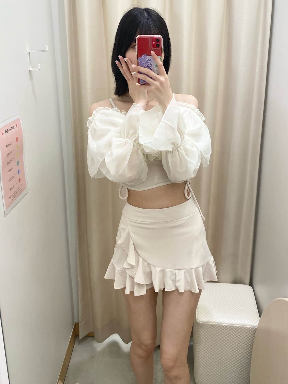 「ナイスクラップ、骨格ウェーブ、ootd、one after another NICE CLAUP、高身長女子、高身長コーデ、高身長、水着、swimwear、seemi.byNICE CLAUP、夏コーデ、シンプルコーデ、シンプル、カジュアルコーデ、カジュアル」｜「one after another NICE CLAUPのボリュームソール/グリッターサンダル（サンダル、ゴールド系）」を使った、moeさん（レディース・174cm）の冬コーディネートの2枚目の写真