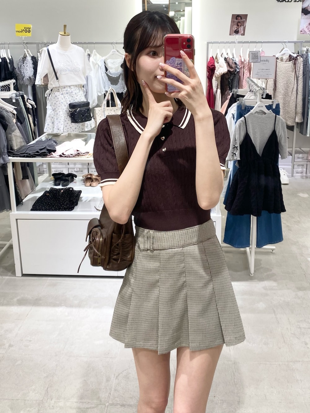 「ナイスクラップ、高身長、骨格ウェーブ、高身長女子、高身長コーデ、ootd、one after another NICE CLAUP、ブラウン、シンプルコーデ、シンプル、お出かけコーデ、オトナカジュアル、おしゃれさんと繋がりたい、オトナ女子、ラクチンコーデ」｜「one after another NICE CLAUPのハートボタンケーブルポロニット（ニット/セーター、ブラウン系）」を使った、moeさん（レディース・174cm）の冬コーディネートの4枚目の写真