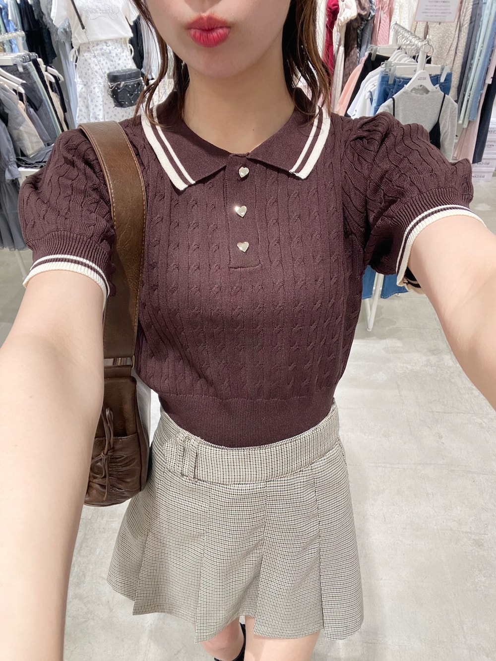 「ナイスクラップ、高身長、骨格ウェーブ、高身長女子、高身長コーデ、ootd、one after another NICE CLAUP、ブラウン、シンプルコーデ、シンプル、お出かけコーデ、オトナカジュアル、おしゃれさんと繋がりたい、オトナ女子、ラクチンコーデ」｜「one after another NICE CLAUPのハートボタンケーブルポロニット（ニット/セーター、ブラウン系）」を使った、moeさん（レディース・174cm）の冬コーディネートの6枚目の写真