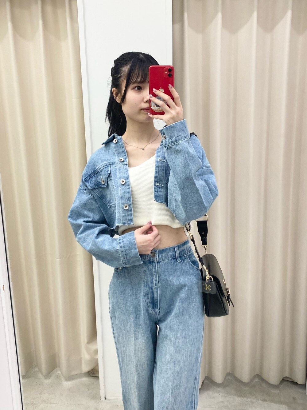 「ナイスクラップ、one after another NICE CLAUP、ootd、骨格ウェーブ、高身長女子、高身長コーデ、デニム、セットアップ、シンプルスタイル、休日コーデ、カジュアルコーデ、シンプルコーデ、大人コーデ、夏、楽チンコーデ」｜「one after another NICE CLAUPのショートデニムジャケット/Gジャン/セットアップあり（デニムジャケット、ブルー系）」を使った、moeさん（レディース・172cm）の夏コーディネートの6枚目の写真