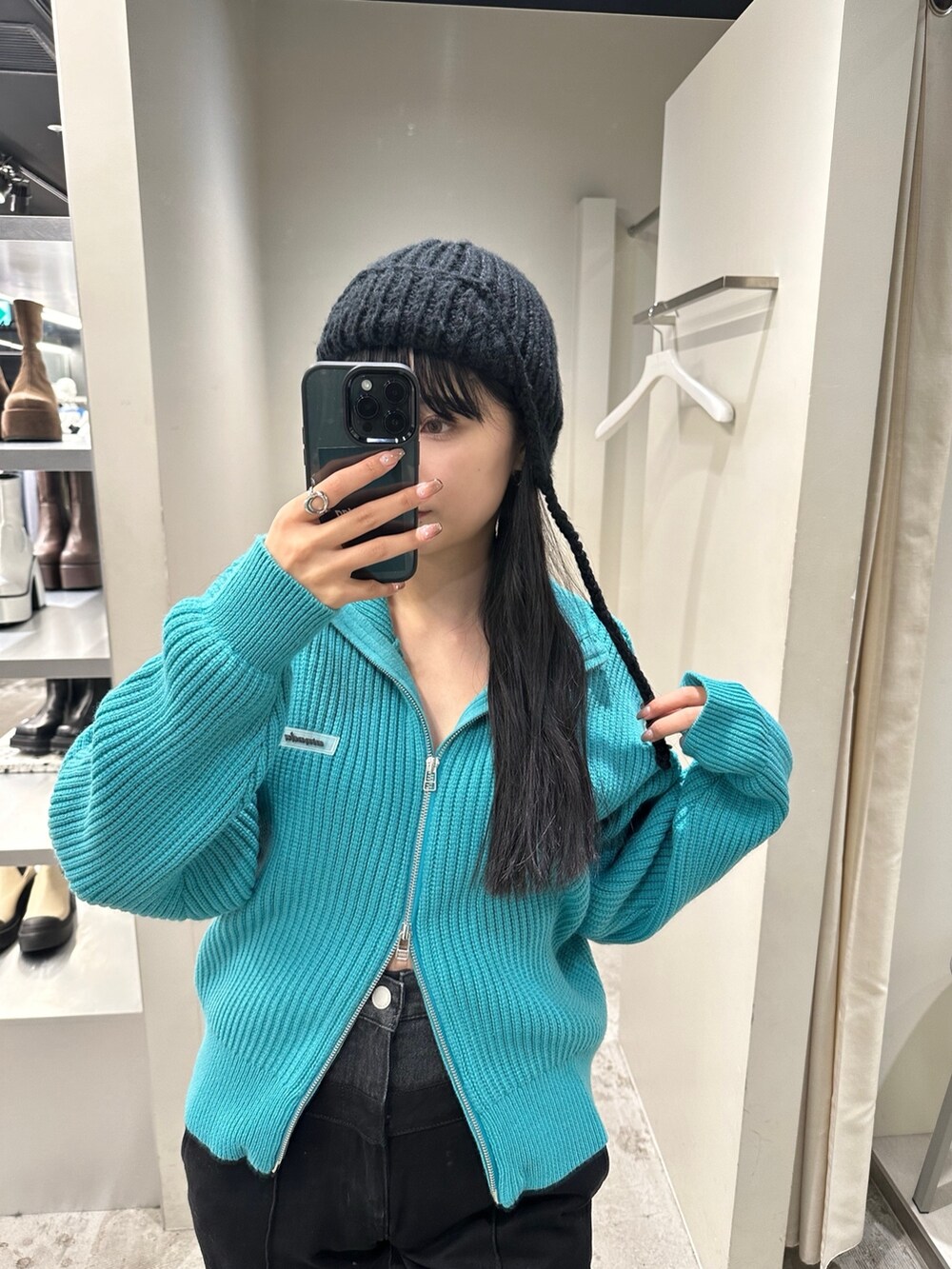 misakiさんの「イヤーフラップニットキャップ（EMODA）」を使ったコーディネートの2枚目の写真