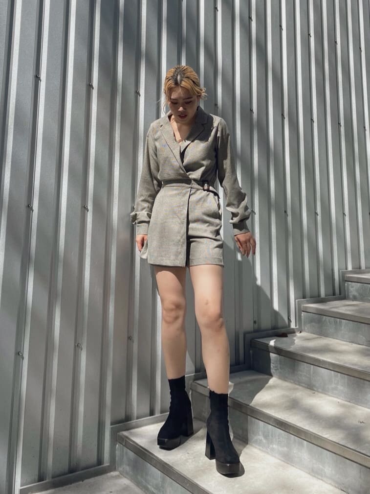 「162cm、選抜１、コンビネゾン、厚底ブーツ、EVRIS、オールインワン、きれいめコーデ、秋コーデ、秋服」｜「EVRISのスリムチャンキーブーツ（ブーツ、その他）」を使った、YUUKA さん（レディース・162cm）の秋コーディネートの2枚目の写真