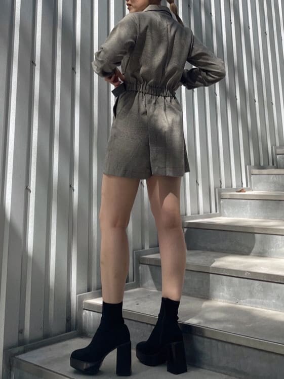 「162cm、選抜１、コンビネゾン、厚底ブーツ、EVRIS、オールインワン、きれいめコーデ、秋コーデ、秋服」｜「EVRISのスリムチャンキーブーツ（ブーツ、その他）」を使った、YUUKA さん（レディース・162cm）の秋コーディネートの3枚目の写真