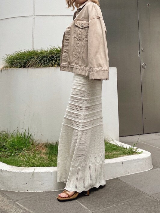 「EVRIS、選抜１、162cm、春コーデ、ロングワンピース、夏コーデ、ラメ、大人カジュアル、クリアヒール、ニットワンピ」｜「EVRISのラメクロシェニットワンピース（ワンピース、ホワイト系）」を使った、YUUKA さん（レディース・162cm）の春コーディネートの2枚目の写真