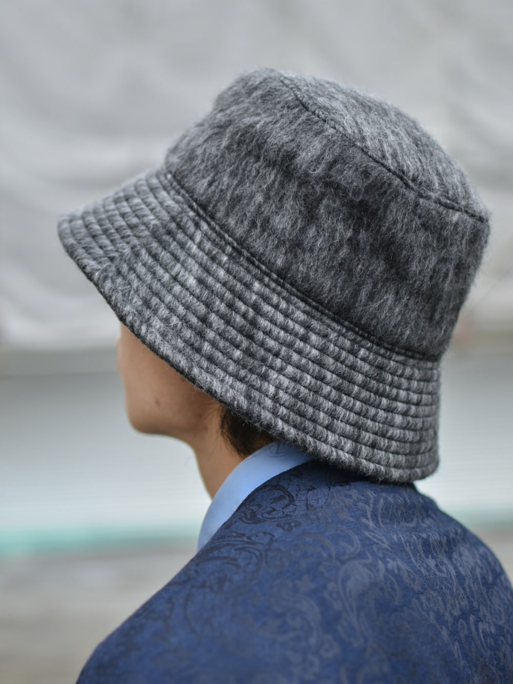 「ファッションを楽しもう、休日スタイル、セットアップ、セットアップスタイル、セットアップコーデ、ペイズリー、ペイズリー柄、柄、柄×柄、CASPER JOHN、ニコアンド、niko and ...、トレンド、低身長、低身長コーデ」|「CASPER JOHNのTR & Paisley No-collar Riders/TR&ペイズリーノーカラーライダース(ライダースジャケット、ブルー系)」を使った、JUKIYA.さん(メンズ・162cm)の秋コーディネートの3枚目の写真