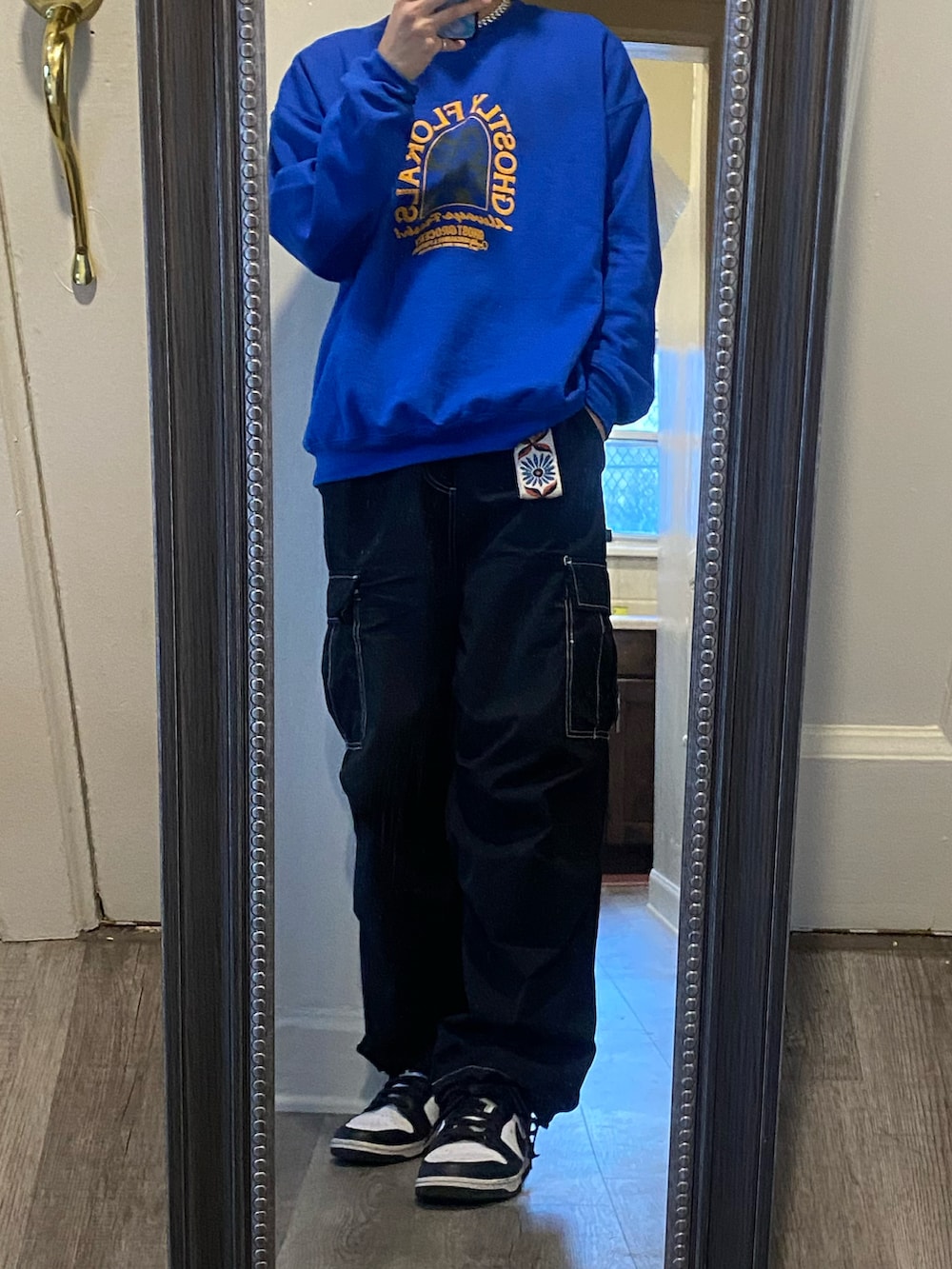 「オトナカジュアル、今日のコーデ、服好きな人と繋がりたい、秋冬コーデ、オーバーサイズ、ゆるコーデ、スウェット、アメカジ、ストリートMIX、お出かけコーデ、アウトドアスタイル、スニーカー、シルバーアクセサリー、NIKE、niko and ...」｜「ZARAのアイテム（カーゴパンツ、ブラック系）」を使った、Shuusaさん（メンズ・175cm）の冬コーディネートの3枚目の写真