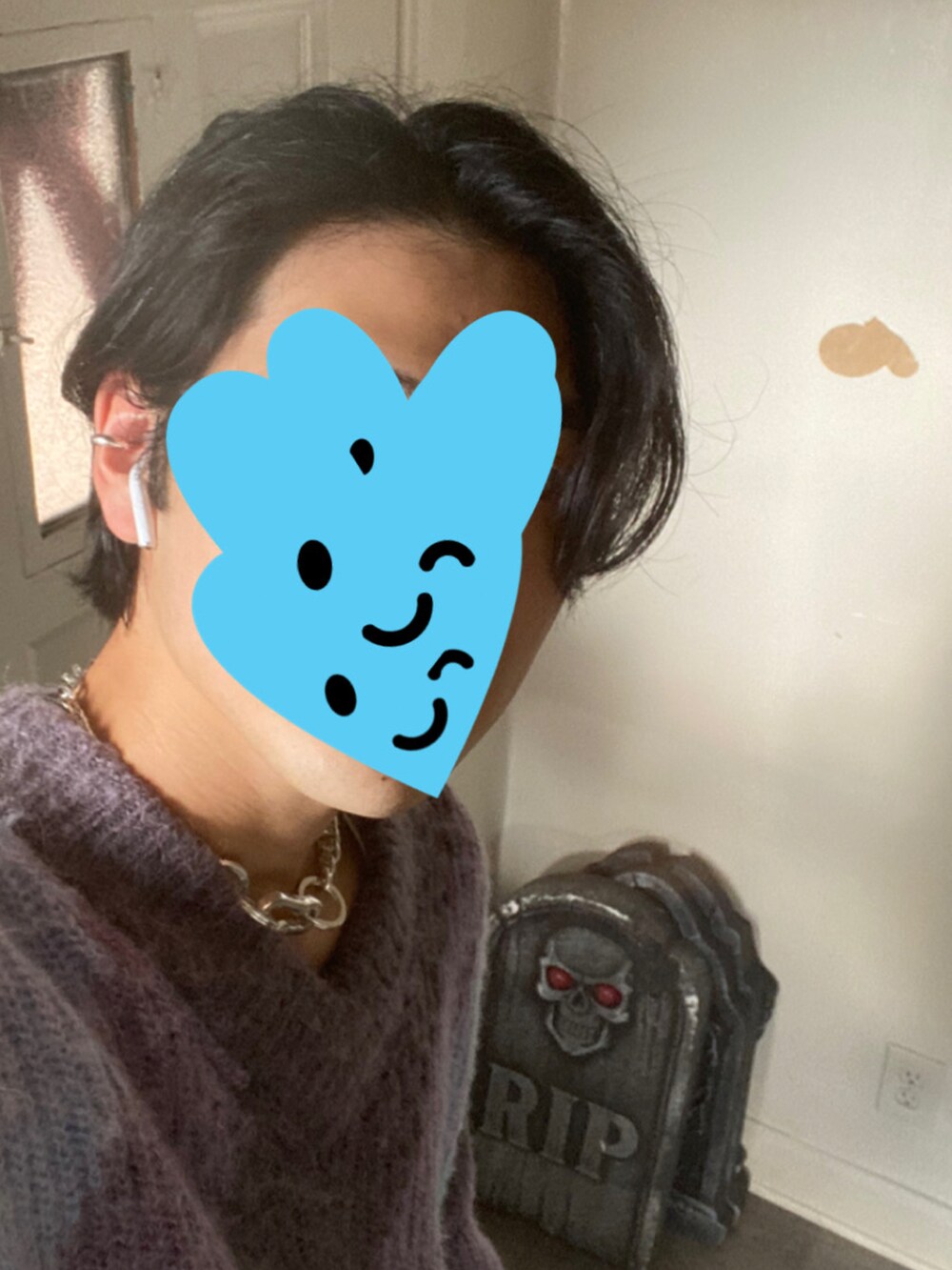 「デザインニット、オトナカジュアル、今日のコーデ、プチプラ、淡色コーデ、おしゃれさんと繋がりたい、ZARA、カーゴパンツ、きれいめカジュアル」｜「ZARAのアイテム（カーゴパンツ、ブラック系）」を使った、Shuusaさん（メンズ・175cm）の冬コーディネートの2枚目の写真