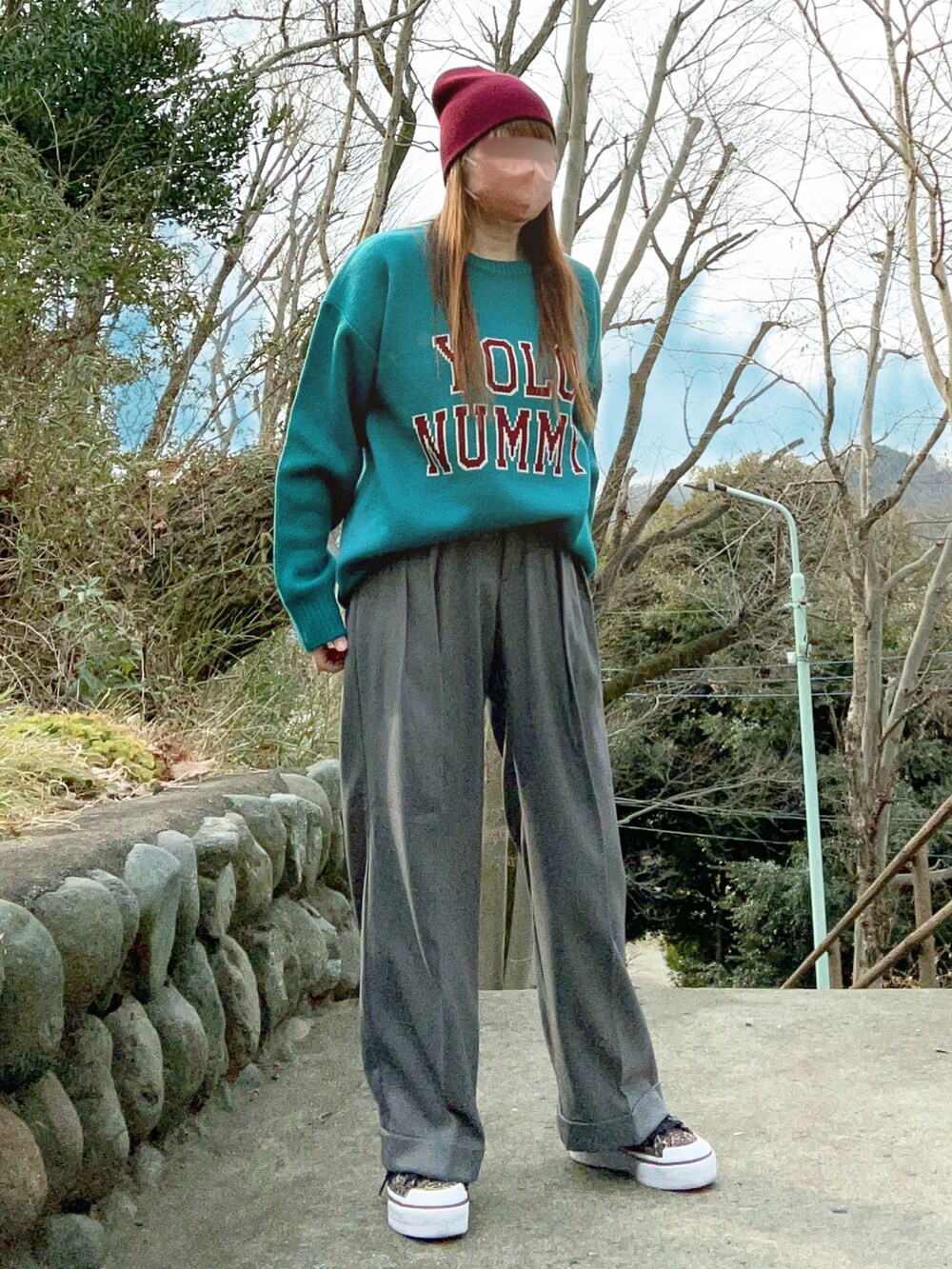 「大人カジュアル、休日スタイル、春コーデ、春色、ニット帽、ニット、ロゴニット、カラーパンツ、GU、スニーカー、厚底シューズ、レオパード、adidas、低身長コーデ、スウィーツ同盟会」｜「WEGOのWEGO/ロゴジャガードニットプルオーバー（ニット/セーター、ブルー系）」を使った、…natsuho…さん（レディース・154cm）の冬コーディネートの2枚目の写真