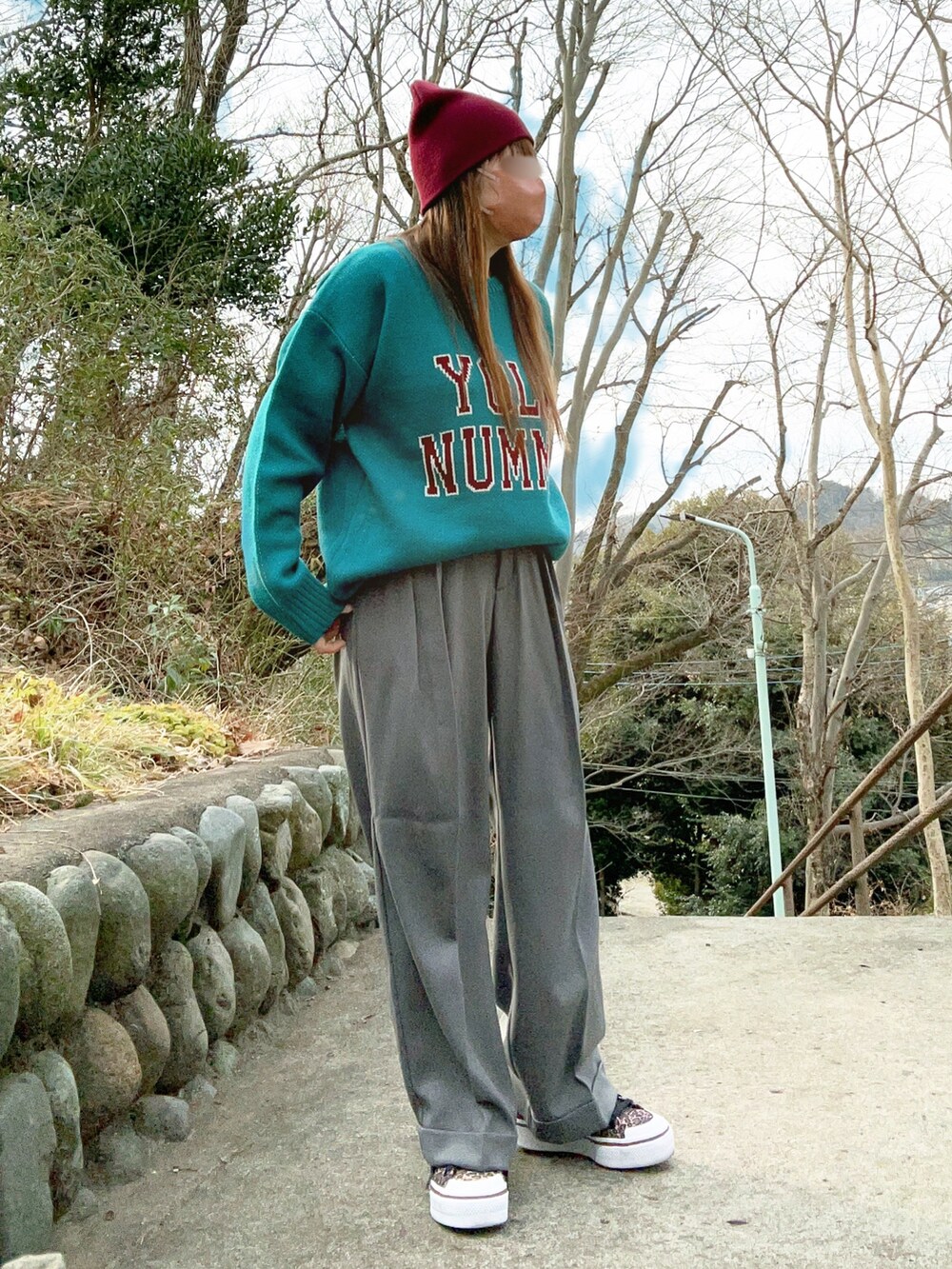 「大人カジュアル、休日スタイル、春コーデ、春色、ニット帽、ニット、ロゴニット、カラーパンツ、GU、スニーカー、厚底シューズ、レオパード、adidas、低身長コーデ、スウィーツ同盟会」｜「WEGOのWEGO/ロゴジャガードニットプルオーバー（ニット/セーター、ブルー系）」を使った、…natsuho…さん（レディース・154cm）の冬コーディネートの3枚目の写真