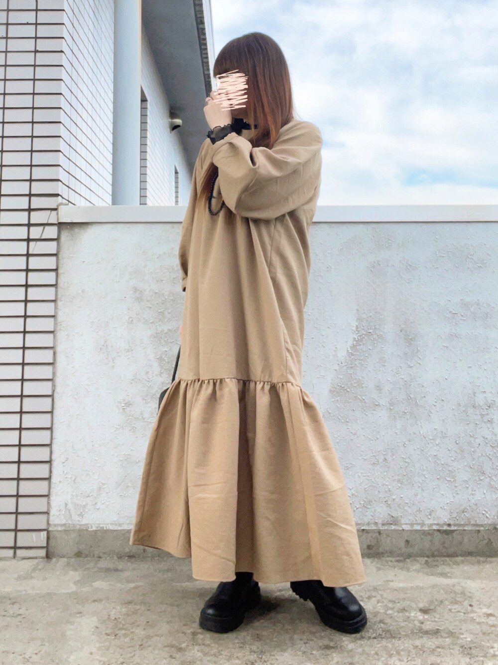 「大人カジュアル、秋コーデ、休日スタイル、ワンピース、シアートップス、ボストンバッグ、ブーツ、低身長コーデ、スウィーツ同盟会」｜「Green　Parksの・ELENCARE DUE バルーンスリーブワンピース（ワンピース/ドレス、ベージュ系）」を使った、…natsuho…さん（レディース・154cm）の秋コーディネートの2枚目の写真