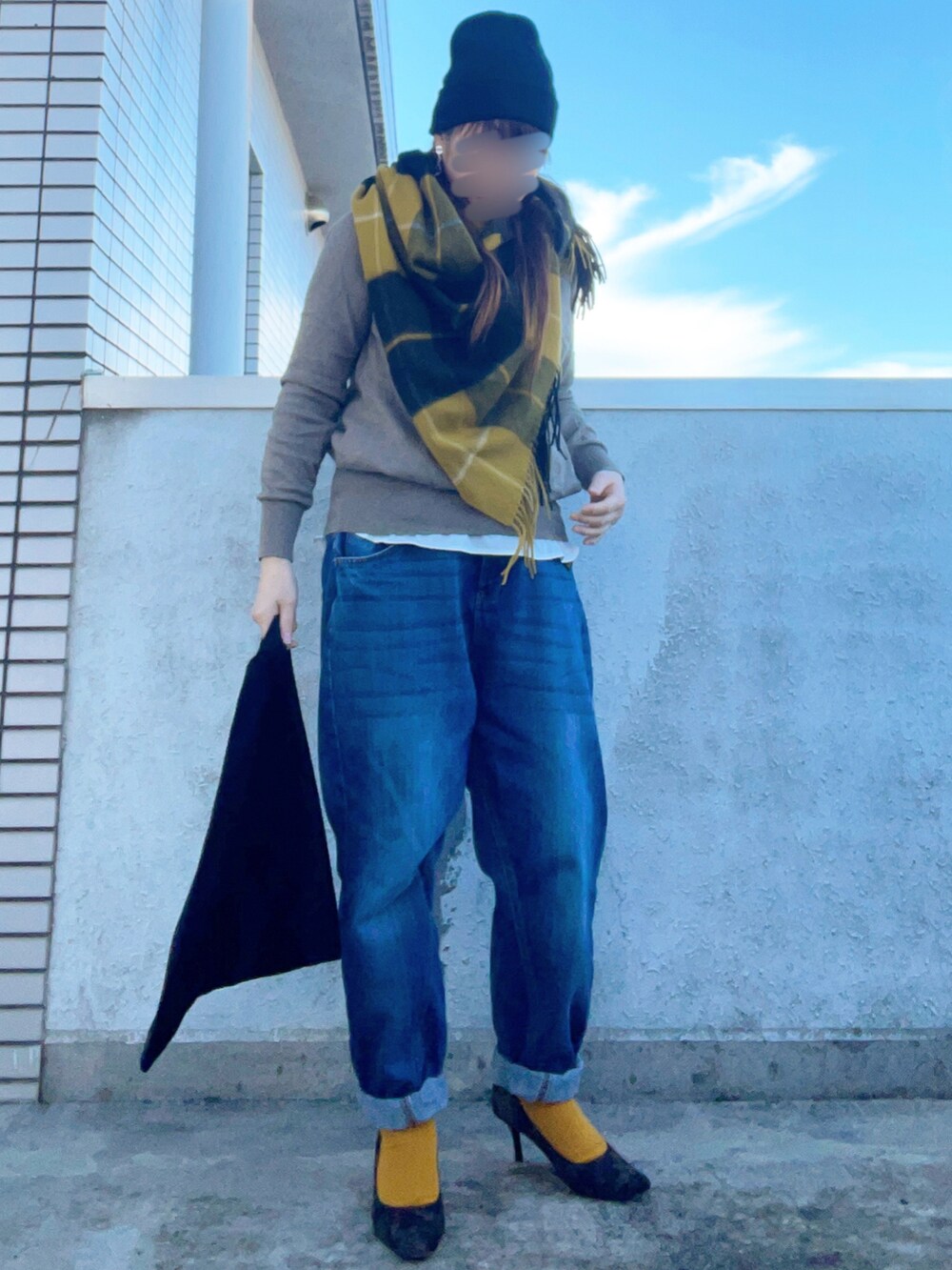 「第2回おそろであそぼ、大人カジュアル、休日スタイル、冬コーデ、ニット帽、ストール、チェック、レイヤードスタイル、ニット、デニム、パンプス、カモフラ、低身長コーデ、スウィーツ同盟会」｜「green label relaxingのSC ウールチェック ストール（ストール/ショール、イエロー系）」を使った、…natsuho…さん（レディース・154cm）の冬コーディネートの3枚目の写真