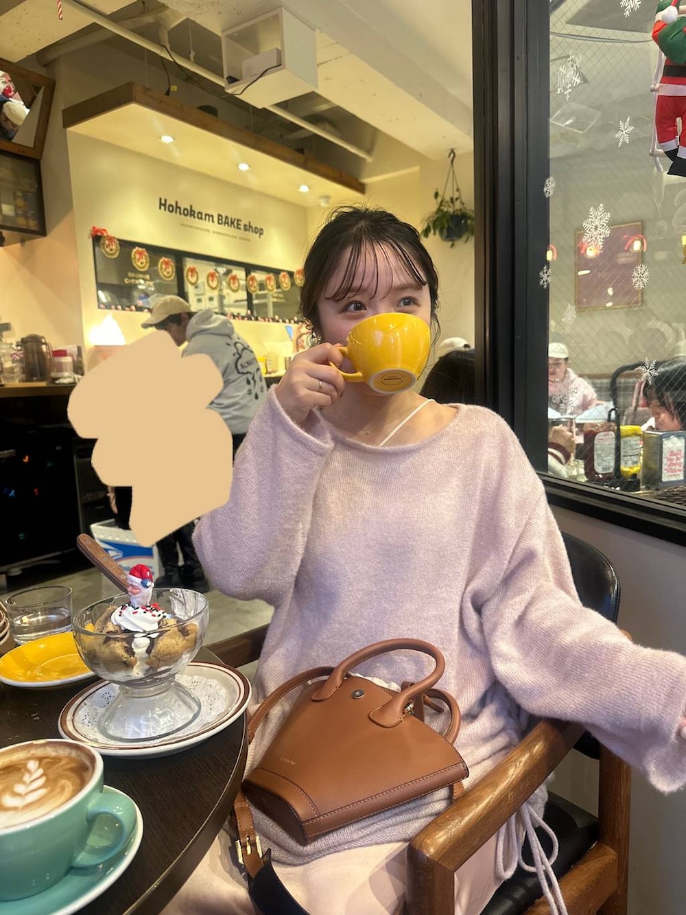 「LOWRYS FARM、ワントーン、女子ウケ、着痩せ・細見え、ローリーズスタイル_LOWRYS FARM、大人女子カジュアル_LOWRYS FARM」｜「LEPSIMの7ゲージドロストチュニックワンピース　133411（チュニック、ピンク系）」を使った、tomoneさん（レディース・158cm）の秋コーディネートの2枚目の写真