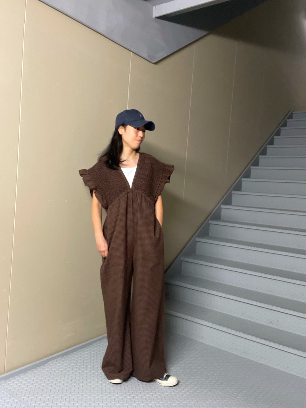 その他のサロペット/オーバーオールを着用したレディースの夏コーディネートの2枚目の写真