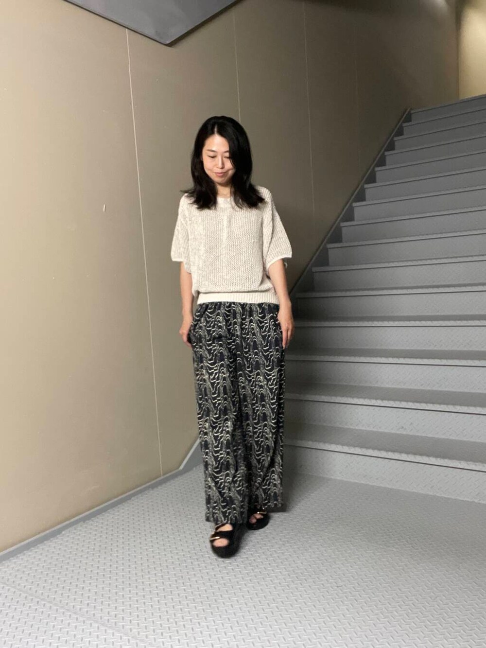 「シンプルコーデ、サニーレーベル、夏、sonny、新作アイテム、もうすぐ夏」｜「RODE SKOのダブルベルテッドサンダル（サンダル、ブラック系）」を使った、Manaさん（レディース・161cm）の春コーディネートの2枚目の写真