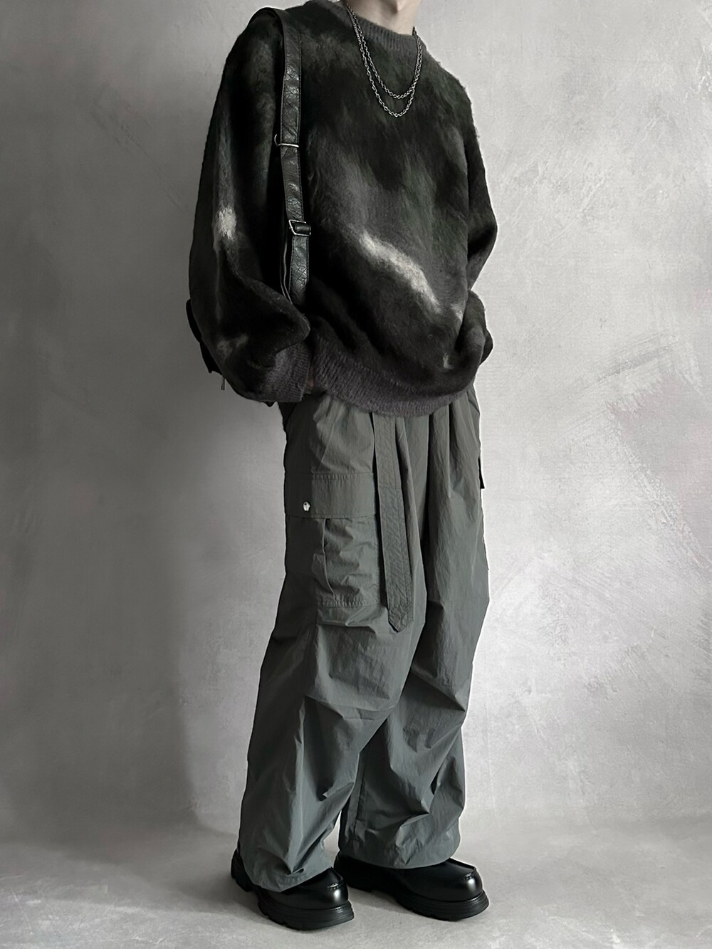 【新品】SERACE ルーズシルエットアブストラクトシャギーニット　グレー M SERACE（セラス）の「【SERACE】Loose silhouette abstract