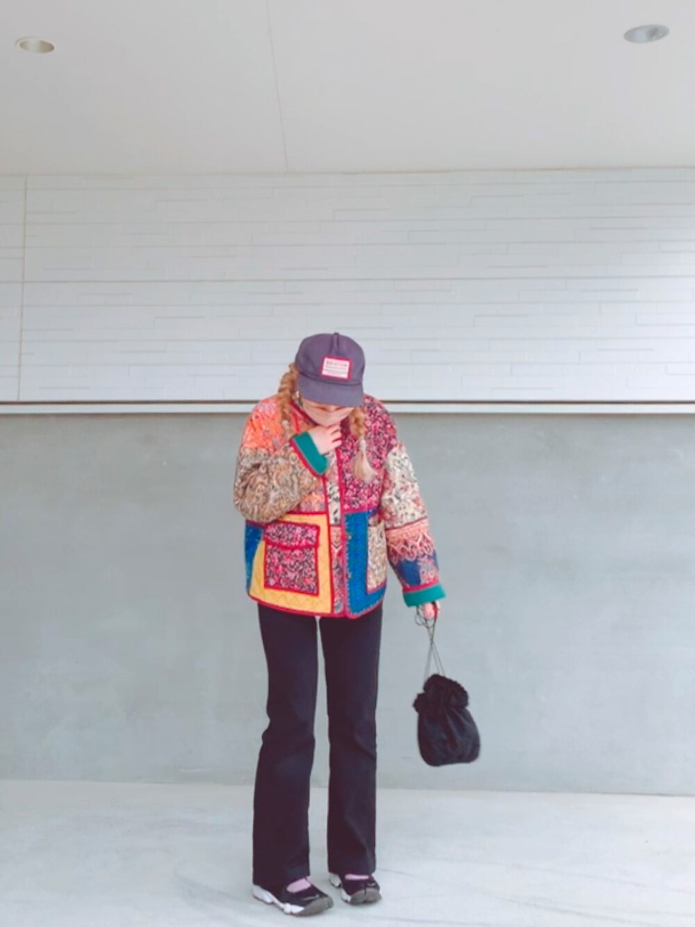 「春服、大人コーデ、お洒落さんとつながりたい、mystic、NIKE、アクアリフト、perna、ZARA、ザラジョ、ザラ、サロペット、低身長、低身長コーデ」｜「ZARAのアイテム（ジャケット/アウター、その他）」を使った、リリーさん（レディース・150cm）の春コーディネートの2枚目の写真