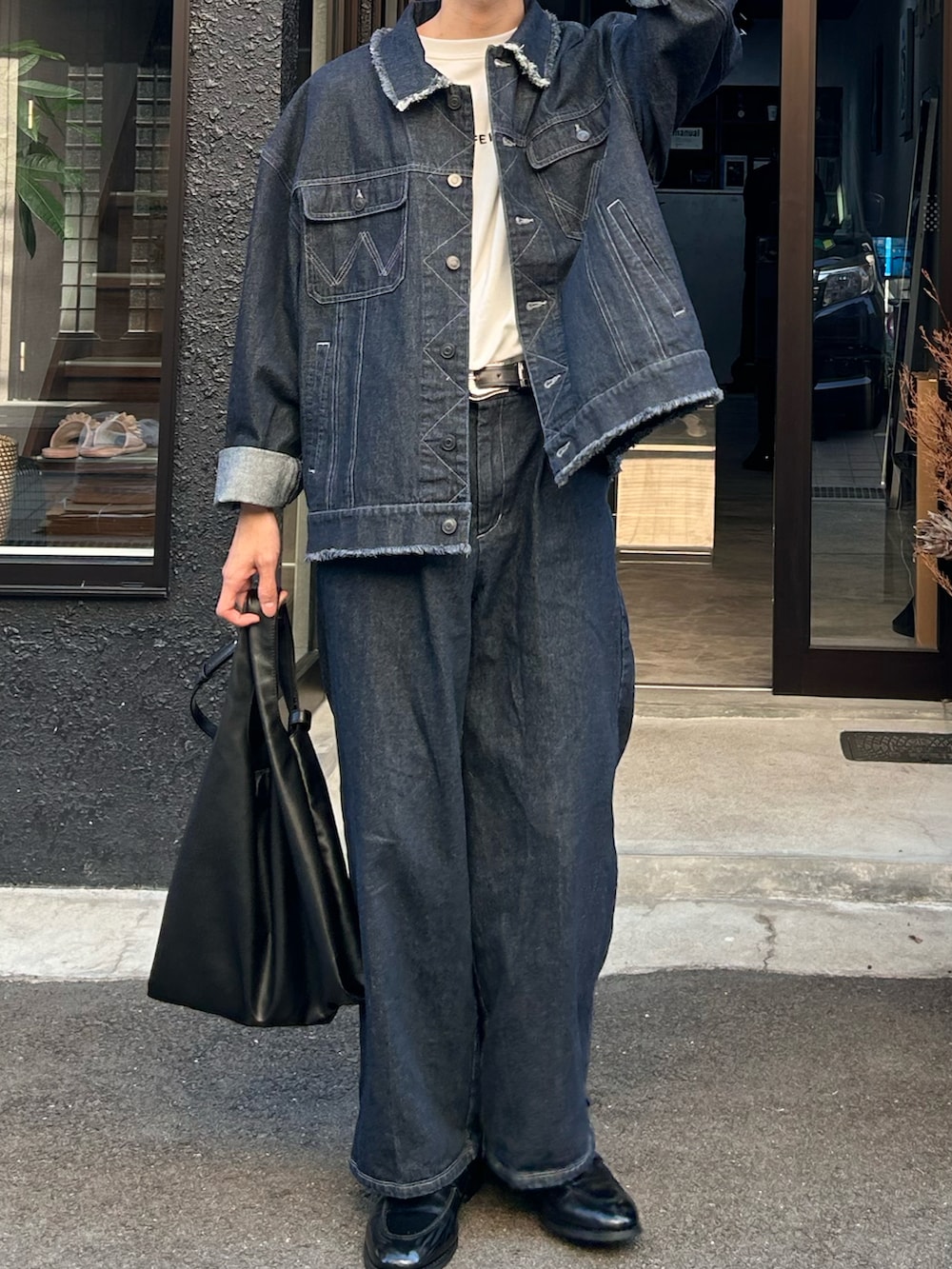 おやすみくん💤｜WONDER WONDERのデニムジャケットを使った