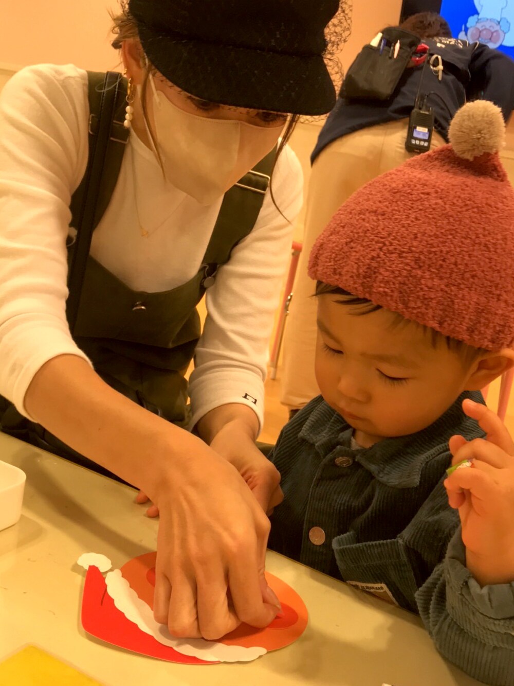 「赤ちゃん本舗のアイテム（その他ベビーウェア、ピンク系）」を使った、marian23さん（キッズ・100cm）の冬コーディネートの2枚目の写真