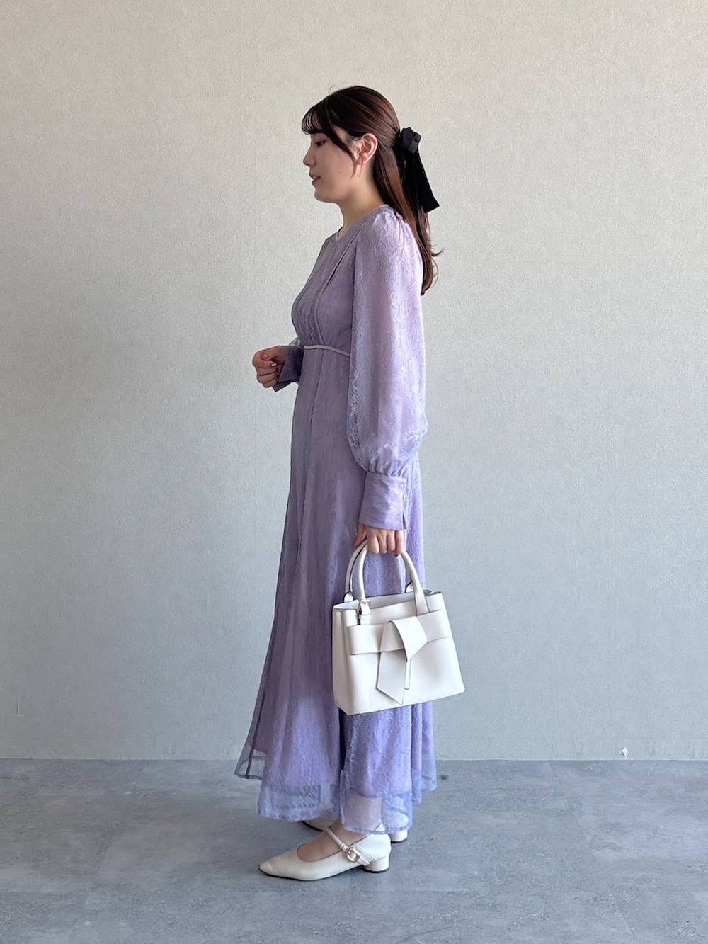 「きれいめ、ベーシック/シンプル、カジュアル」｜「mysty womanのリボンモチーフバック　 283504（ショルダーバッグ、ホワイト系）」を使った、Renaさん（レディース・155cm）の冬コーディネートの2枚目の写真