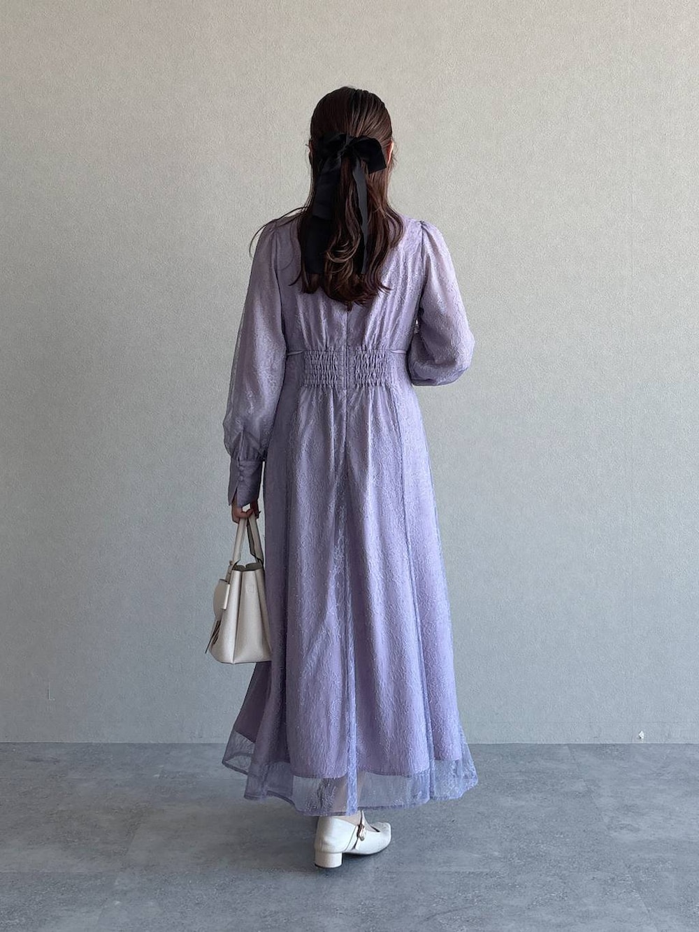 「きれいめ、ベーシック/シンプル、カジュアル」｜「mysty womanのリボンモチーフバック　 283504（ショルダーバッグ、ホワイト系）」を使った、Renaさん（レディース・155cm）の冬コーディネートの3枚目の写真