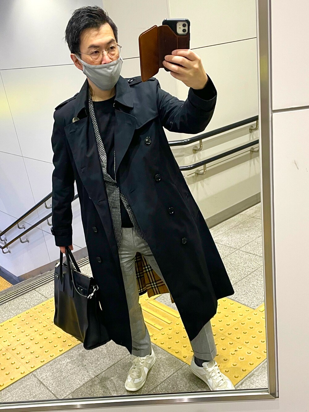 「EDIFICEのアイテム（スラックス、ホワイト系）」を使った、ひじきさん（メンズ・168cm）の春コーディネートの2枚目の写真