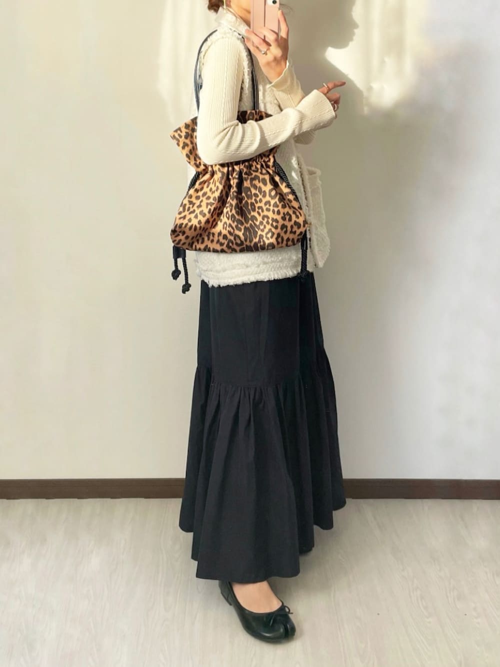 「HAYNIのGosare-m ゴサレMサイズ（トートバッグ、その他）」を使った、kaochocoさん（レディース・161cm）の春コーディネートの3枚目の写真